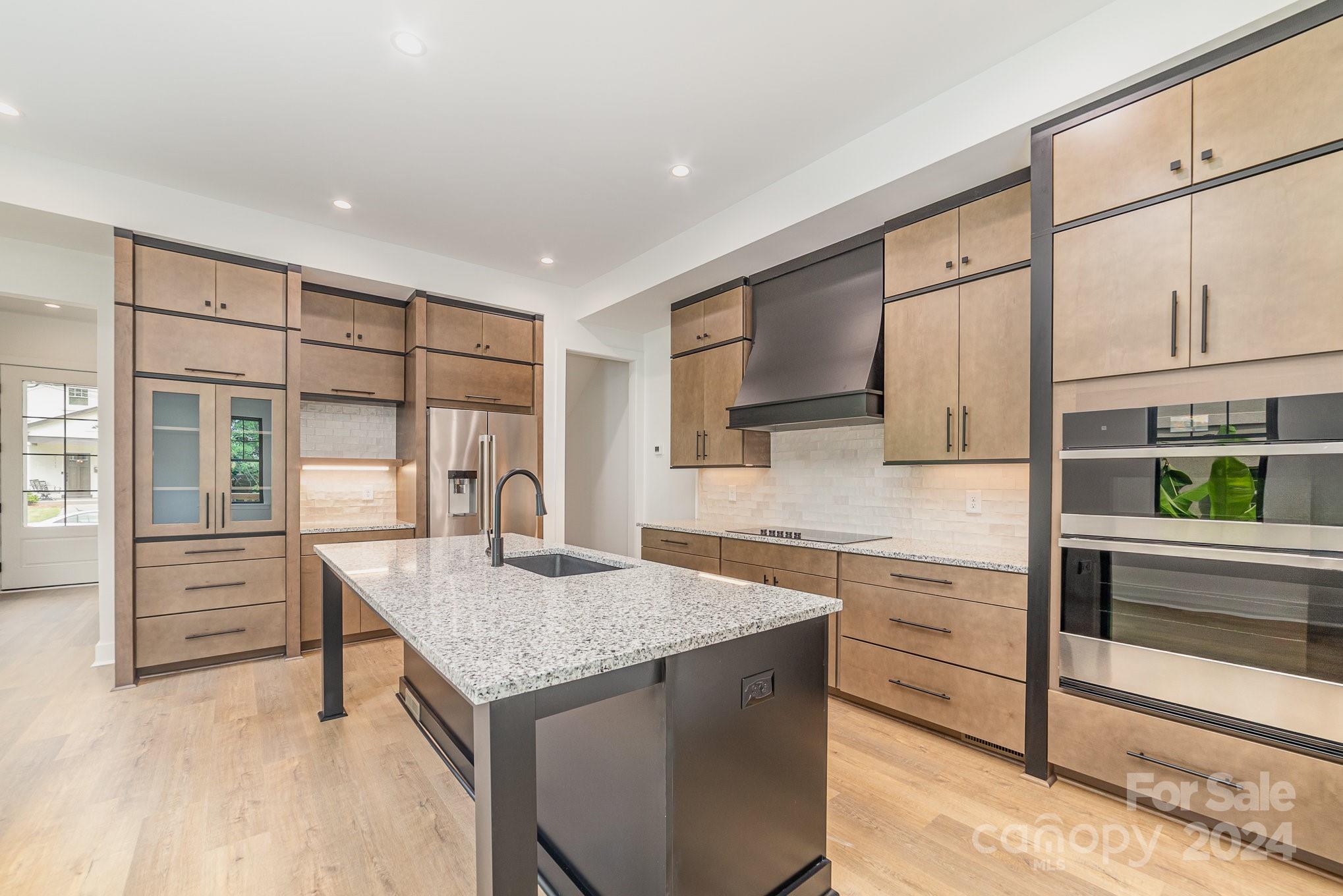 2112 Kirkwood Avenue