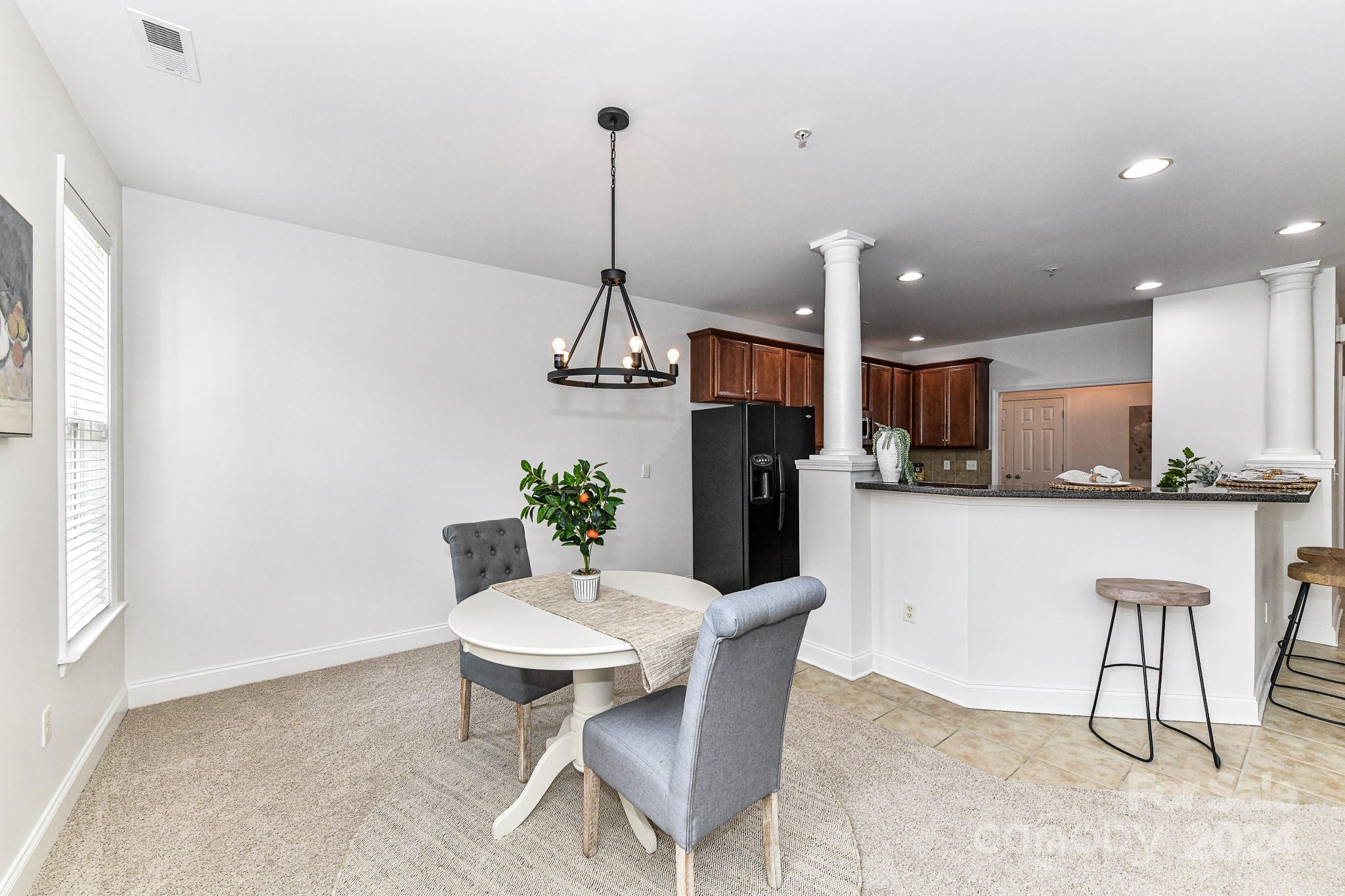 8919 Rosalyn Glen Road