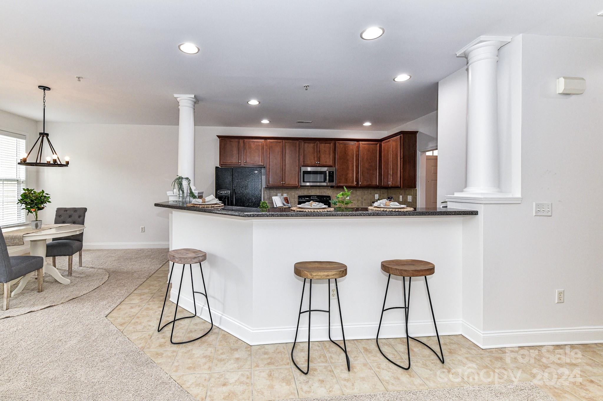 8919 Rosalyn Glen Road