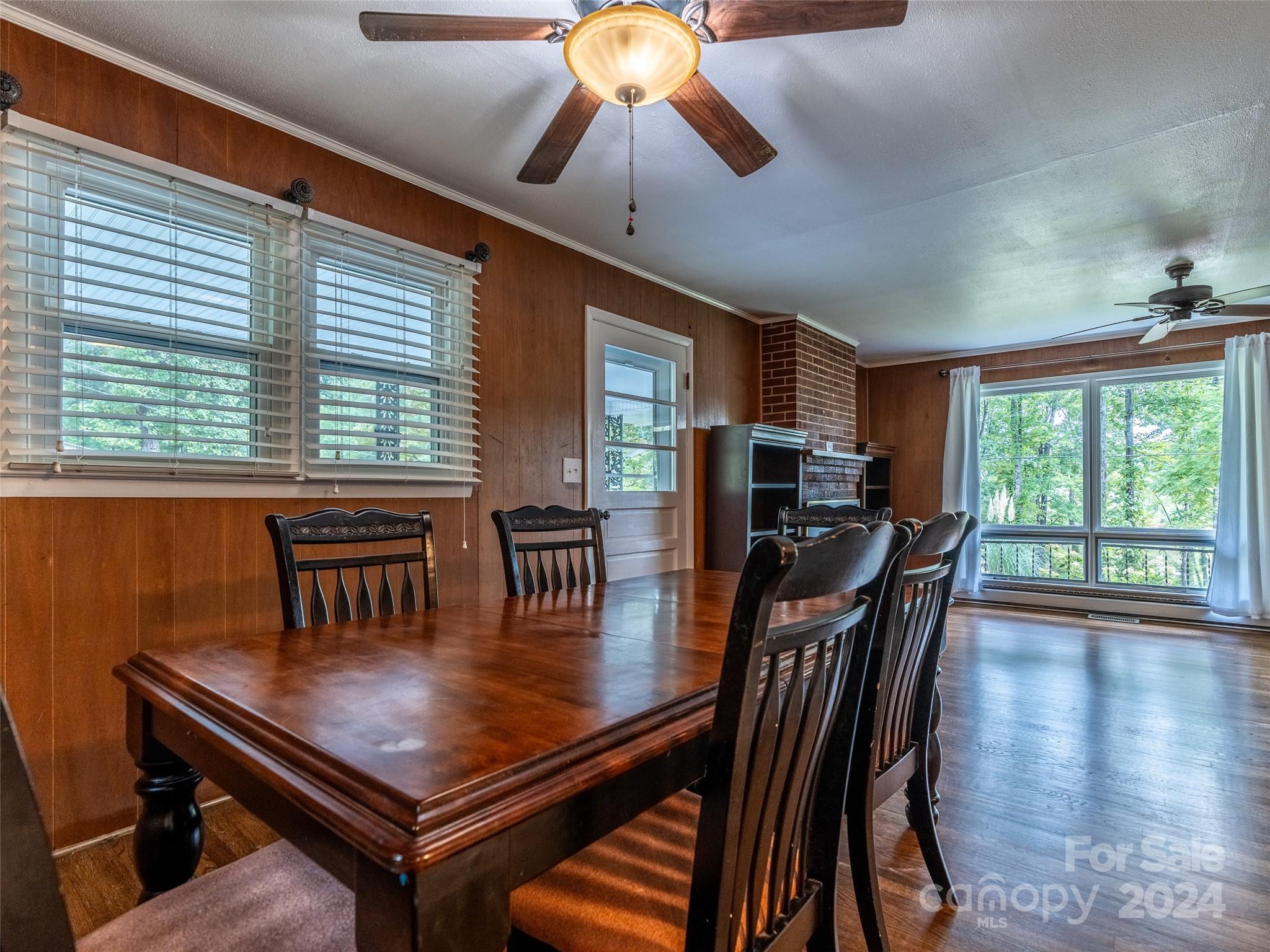15 Lakeview Drive N