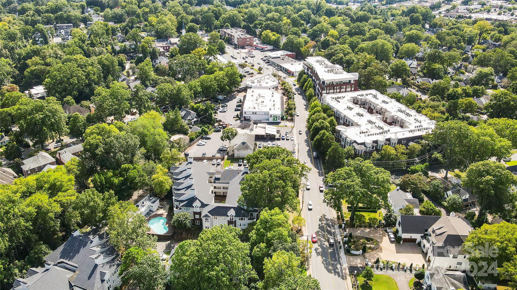 2719 Selwyn Avenue Unit: 19