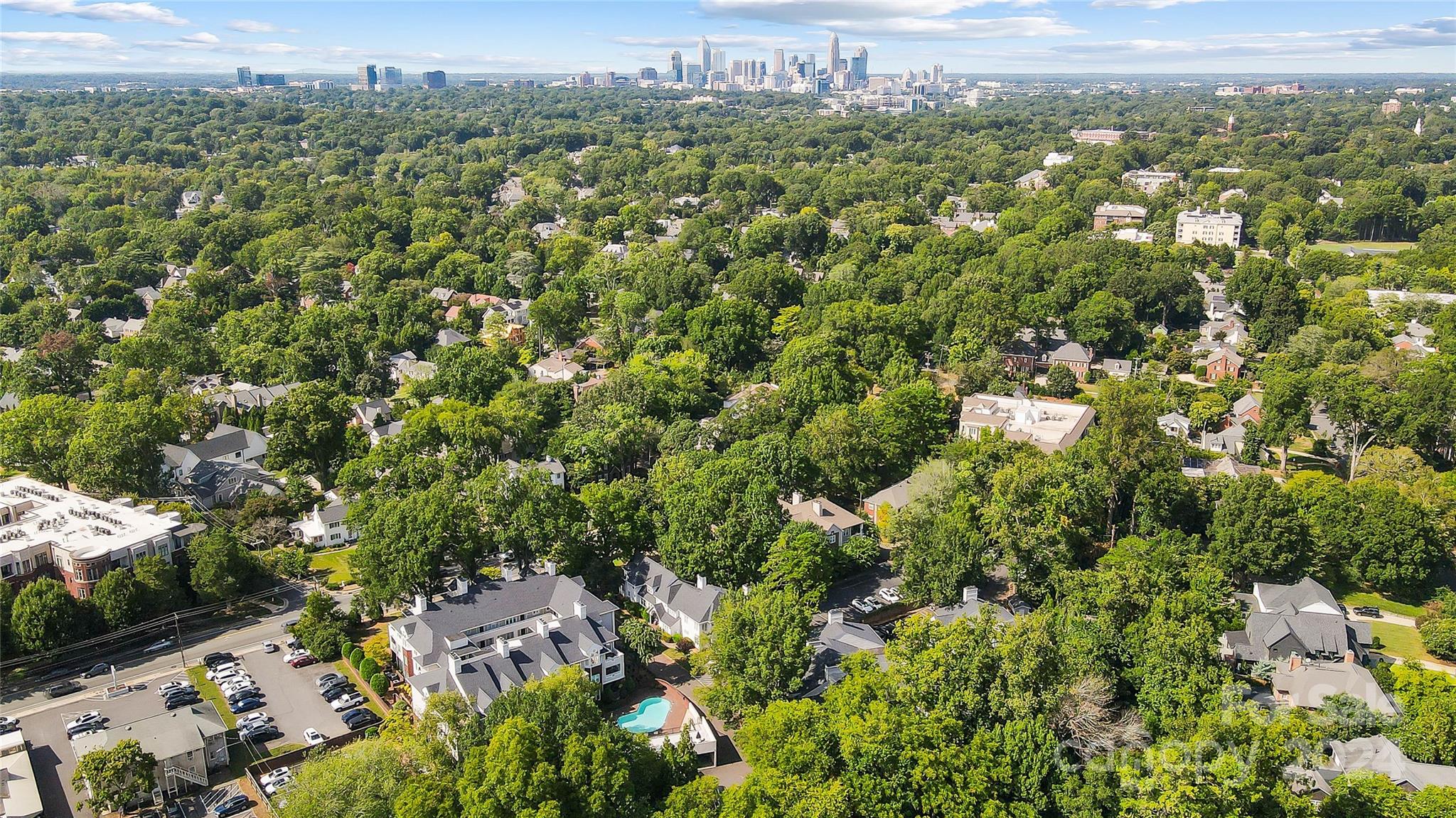 2719 Selwyn Avenue Unit: 19