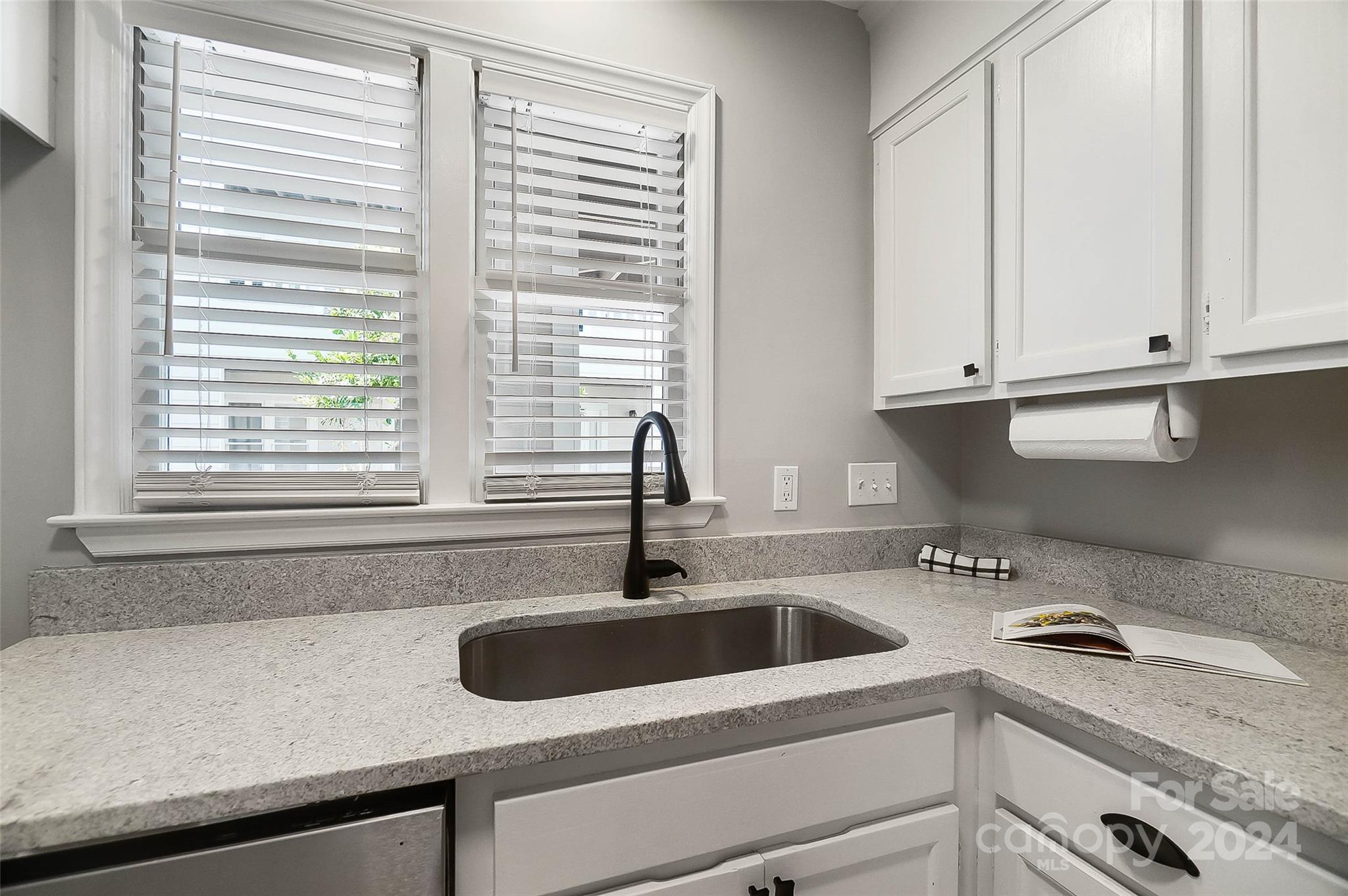 2719 Selwyn Avenue Unit: 19