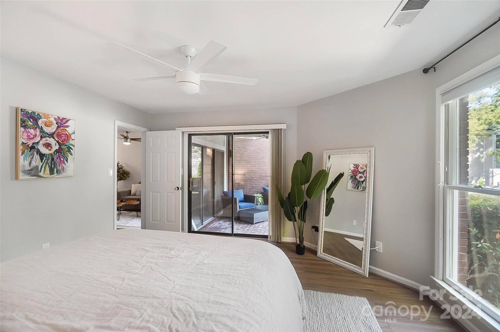 2719 Selwyn Avenue Unit: 19