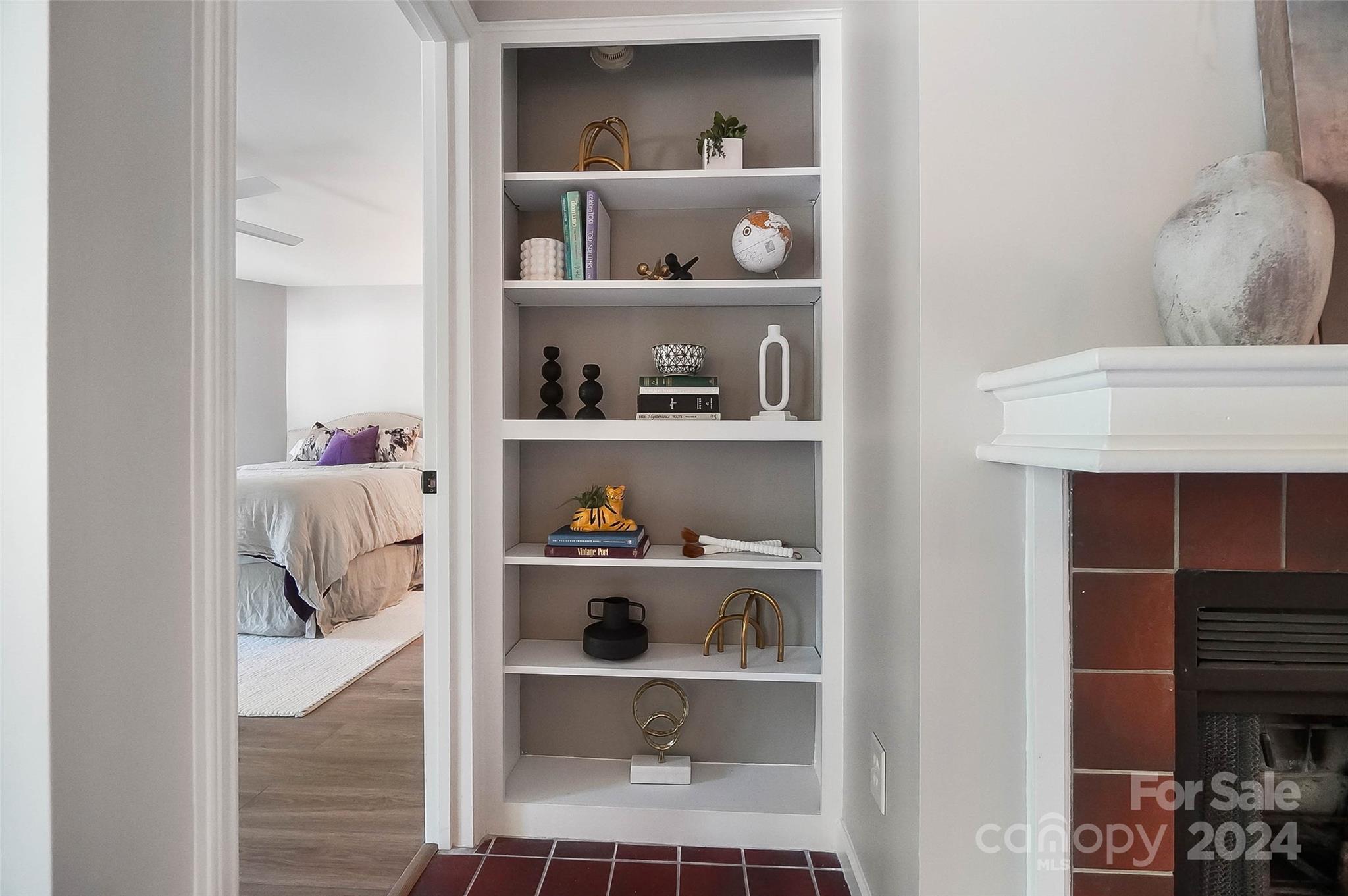 2719 Selwyn Avenue Unit: 19