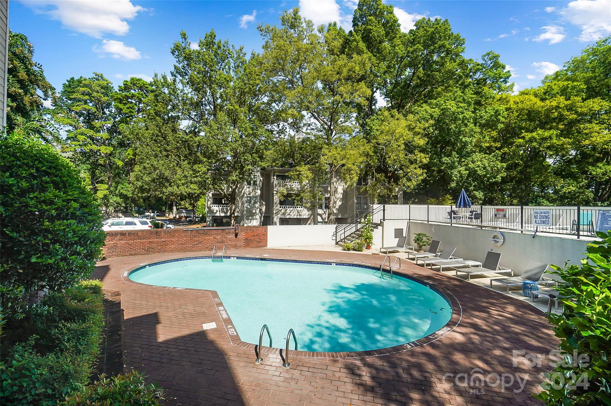 2719 Selwyn Avenue Unit: 19