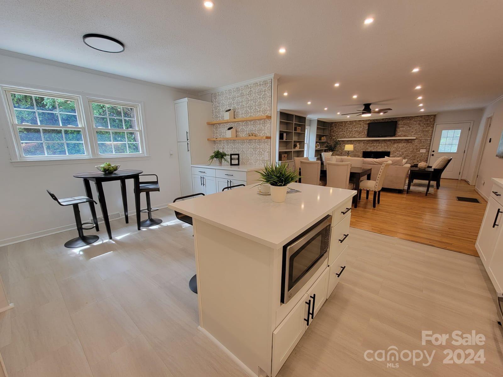 1203 Flintshire Drive