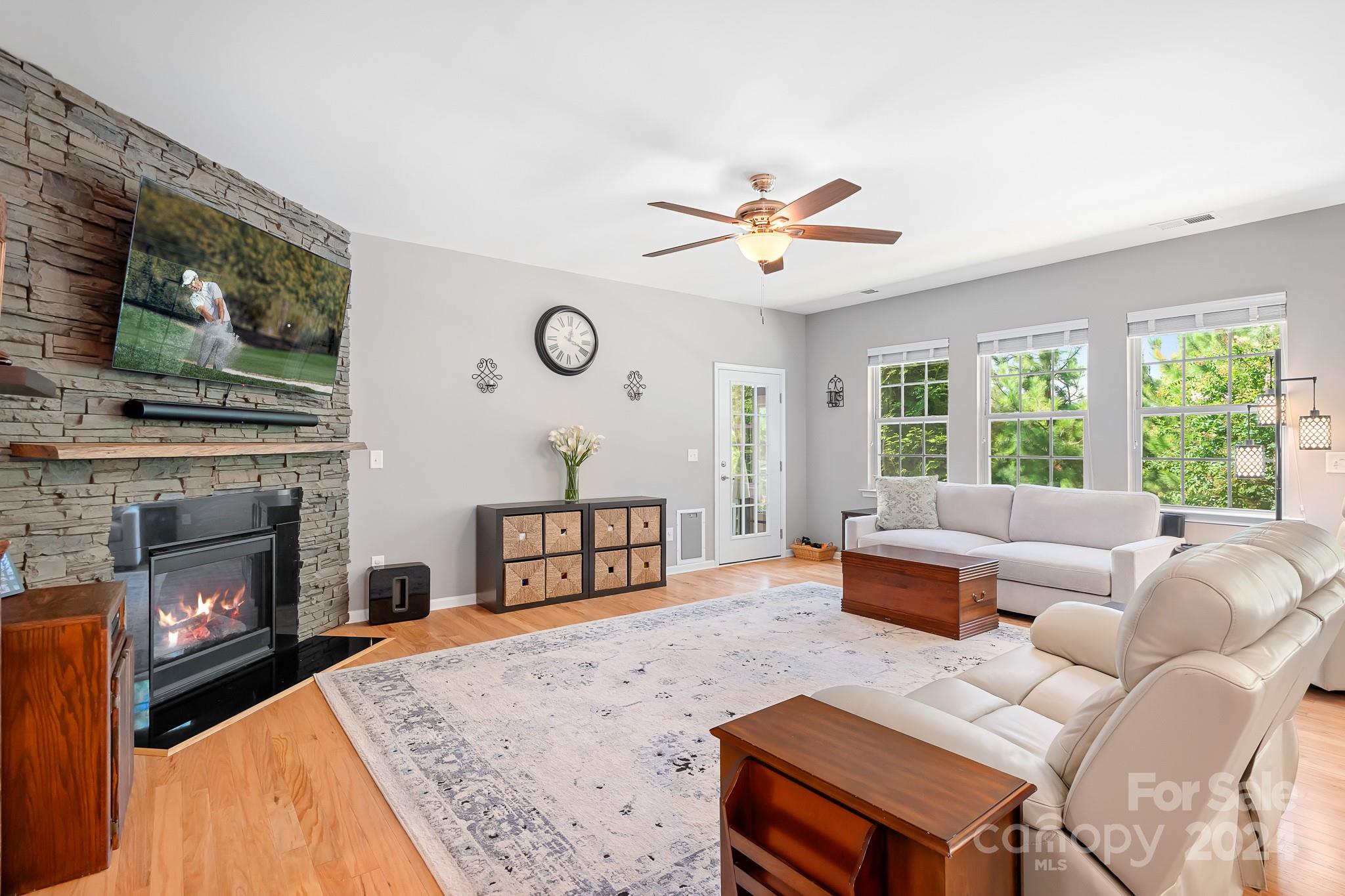 400 Brier Knob Drive