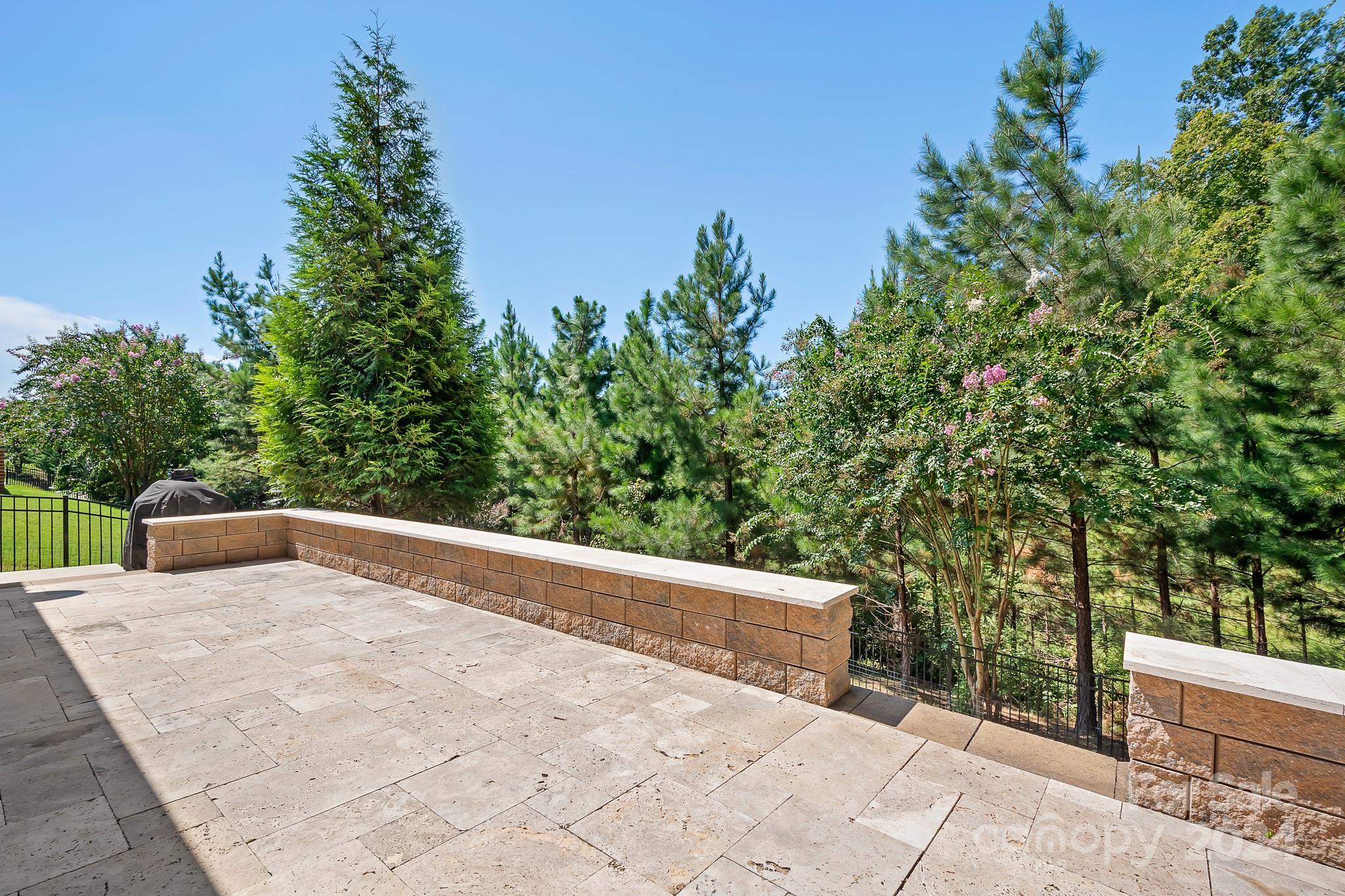 400 Brier Knob Drive