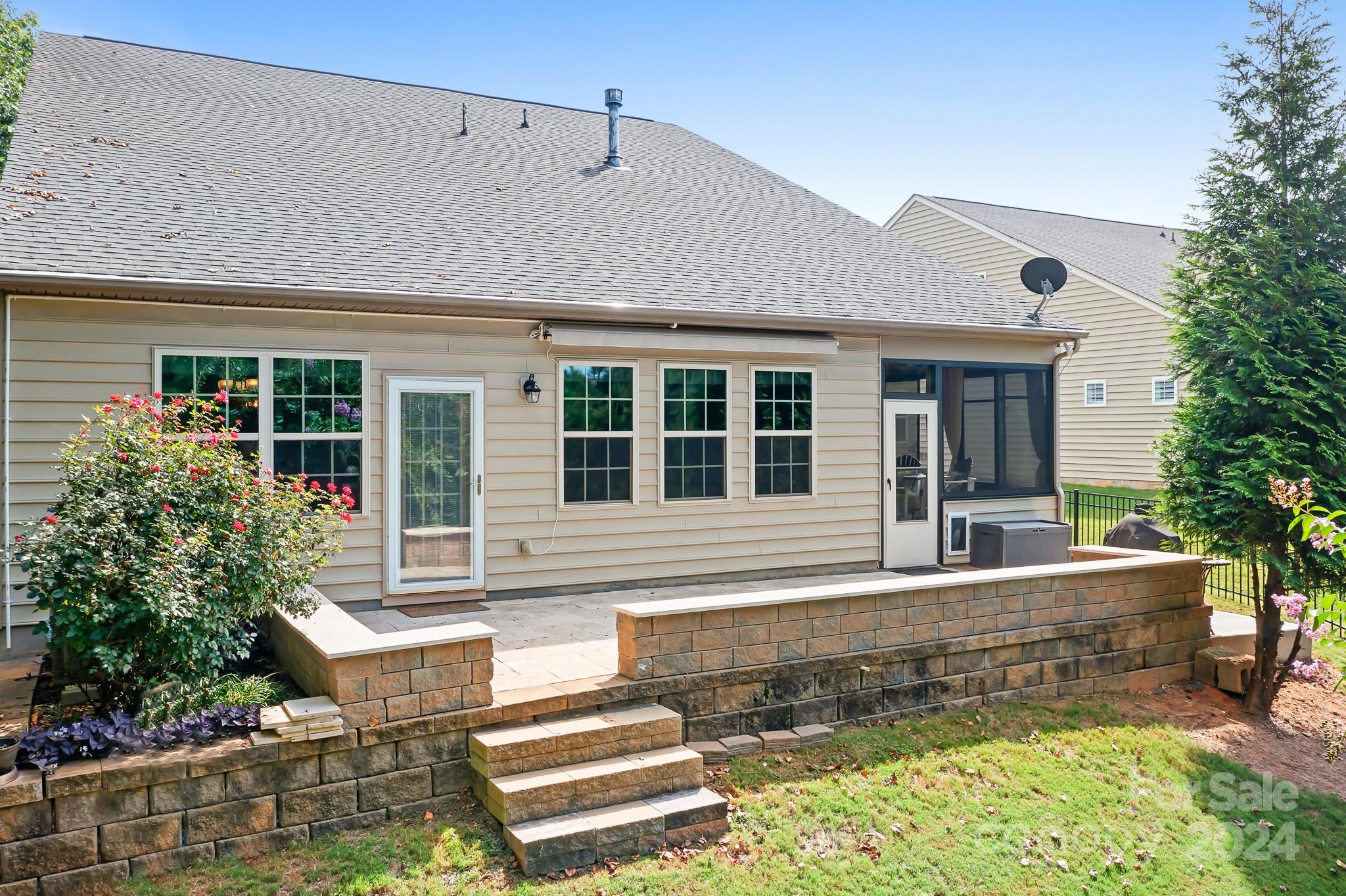 400 Brier Knob Drive