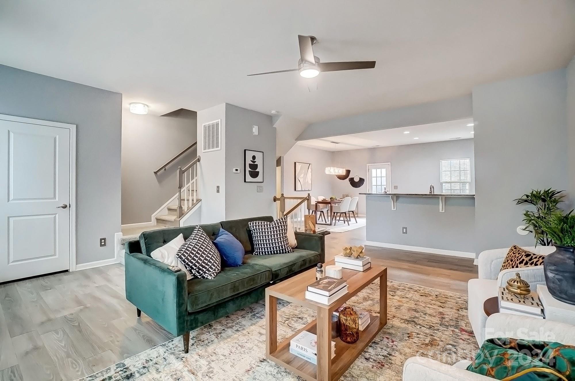 2112 Arbor Loop Drive