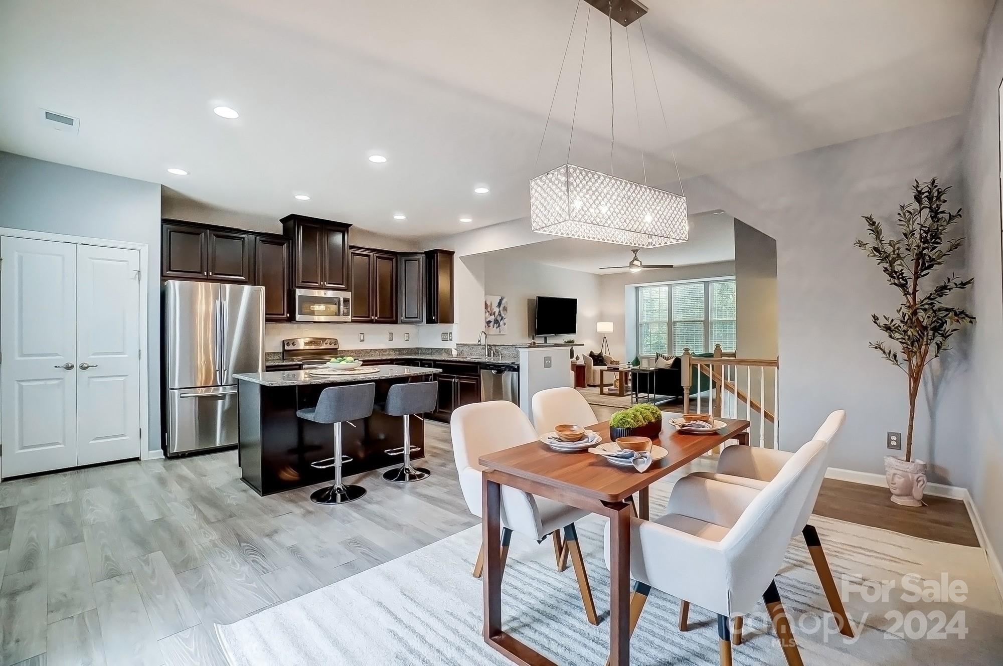 2112 Arbor Loop Drive