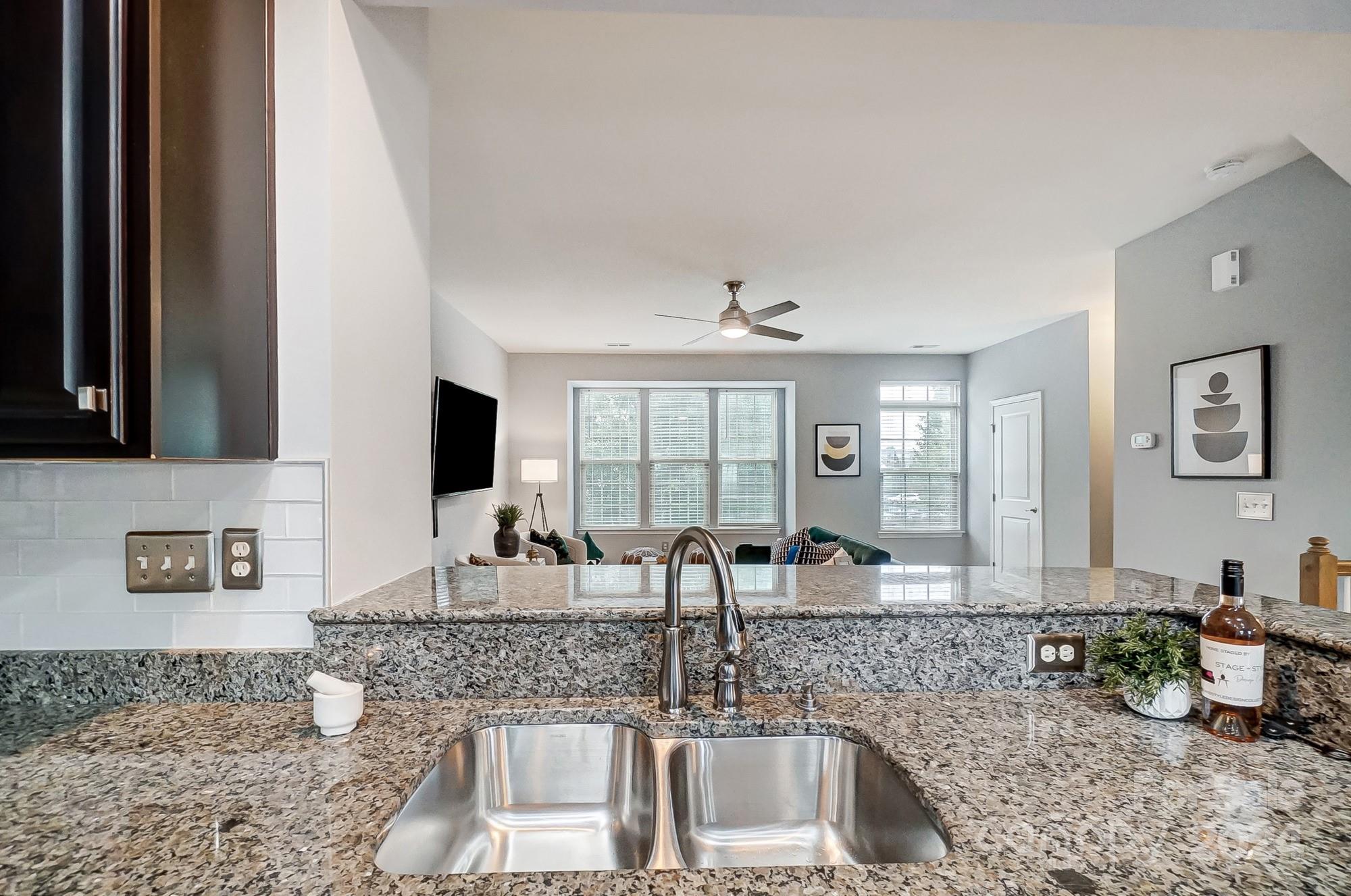 2112 Arbor Loop Drive