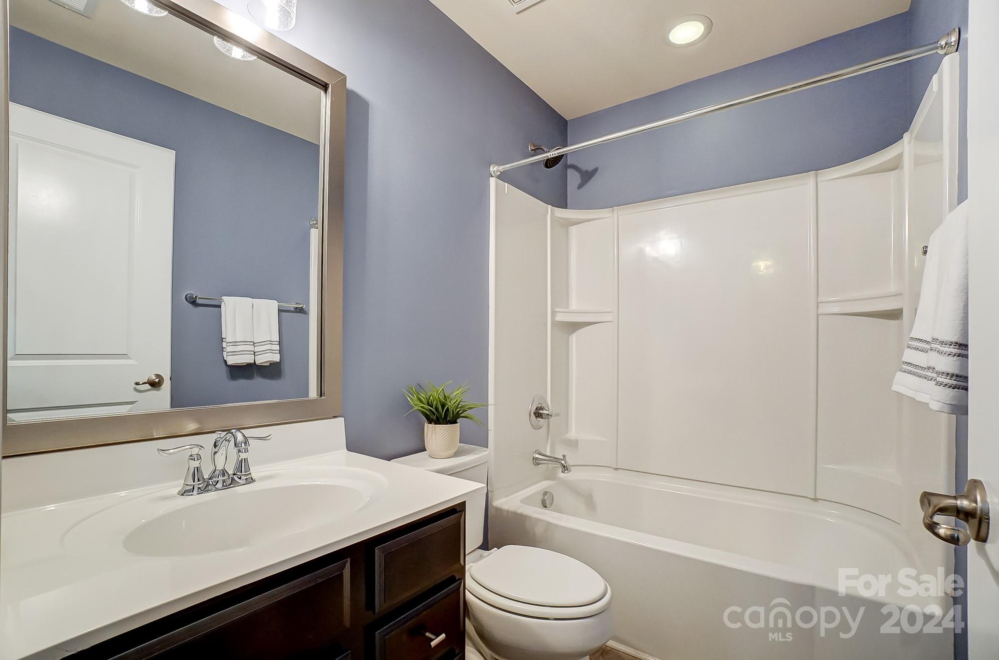 2112 Arbor Loop Drive