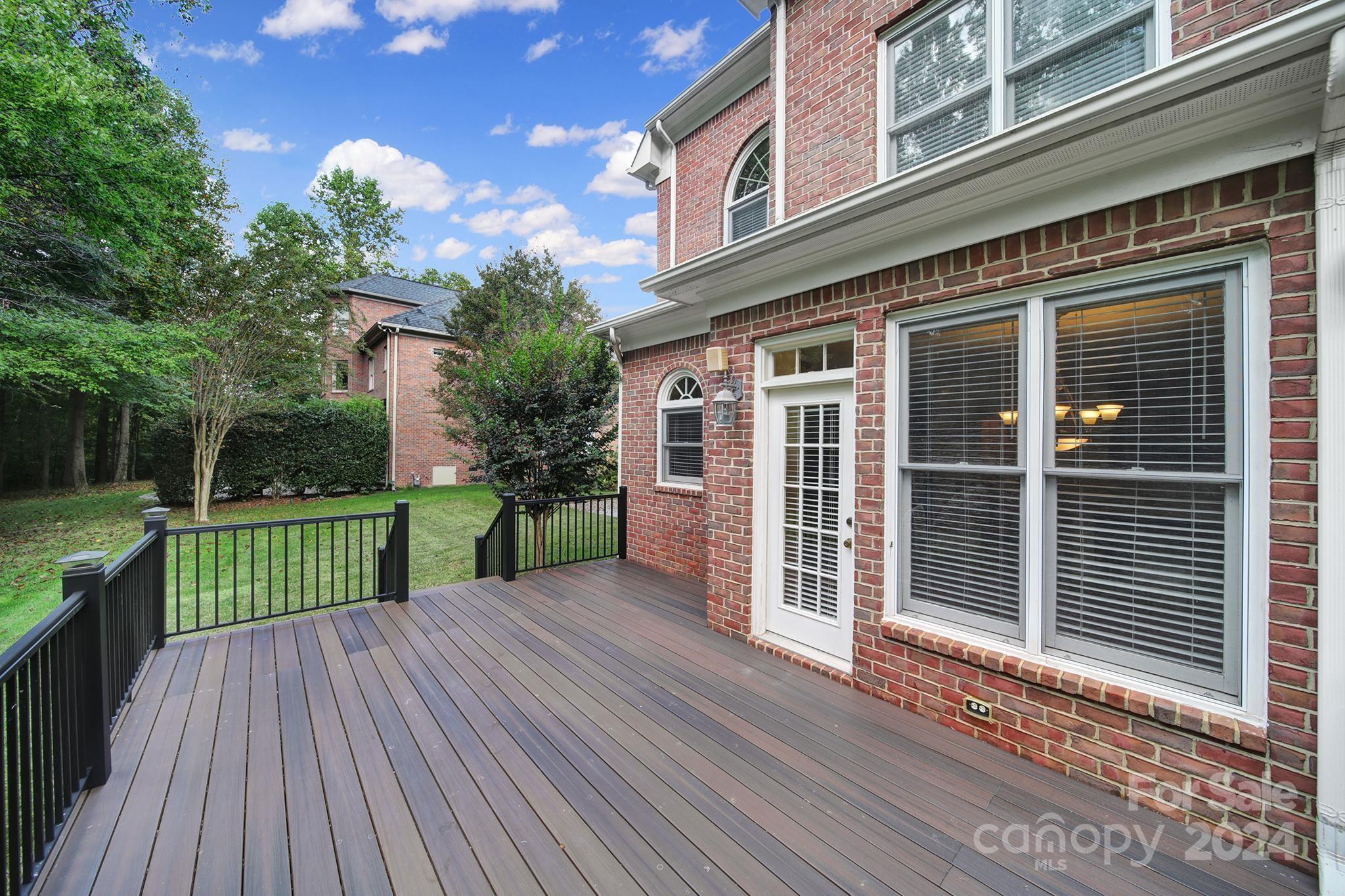 7813 Stonehaven Drive