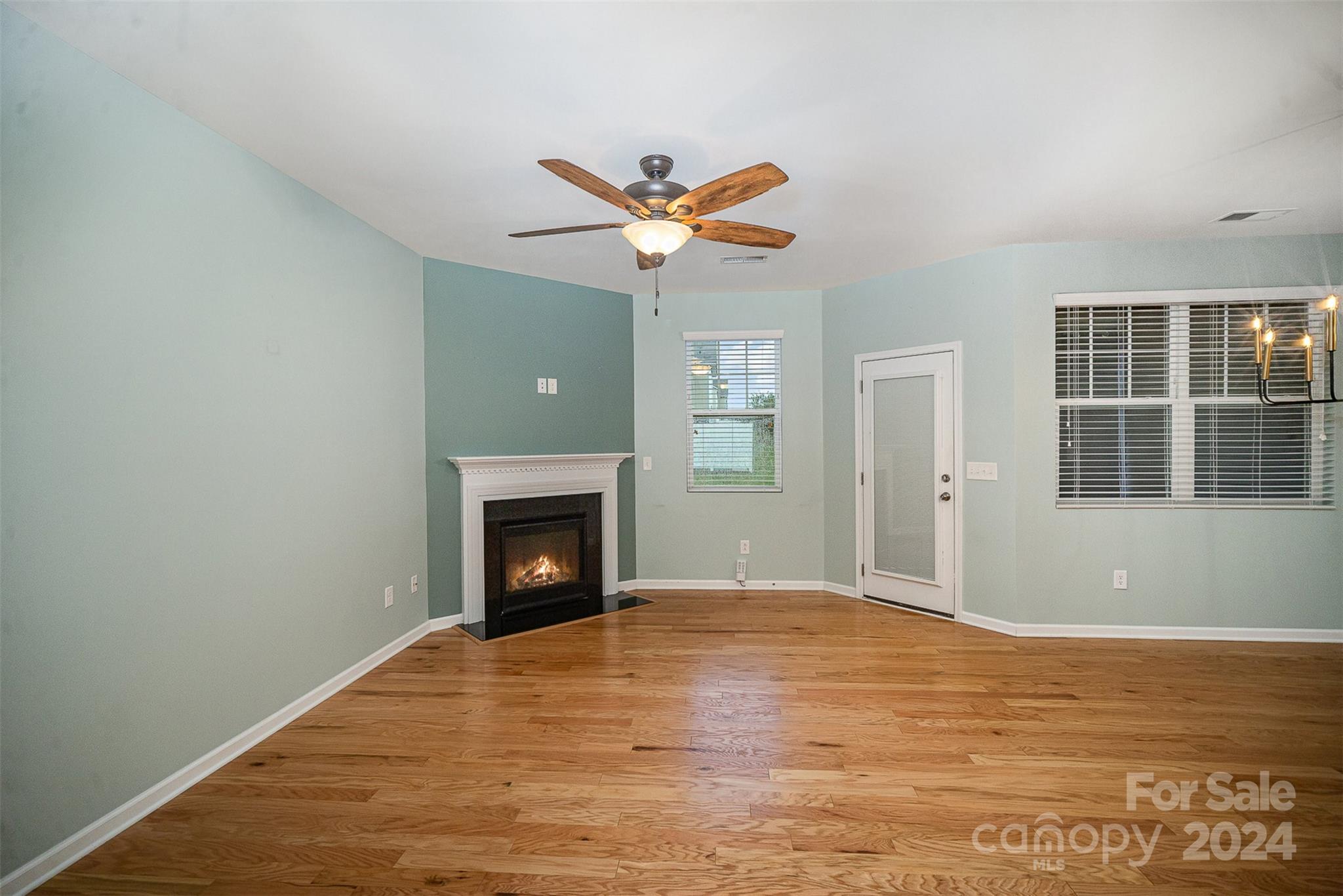 2716 Sawbridge Lane