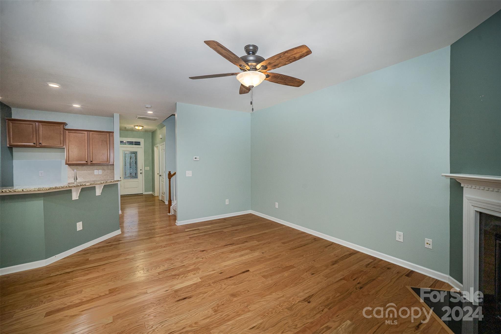 2716 Sawbridge Lane