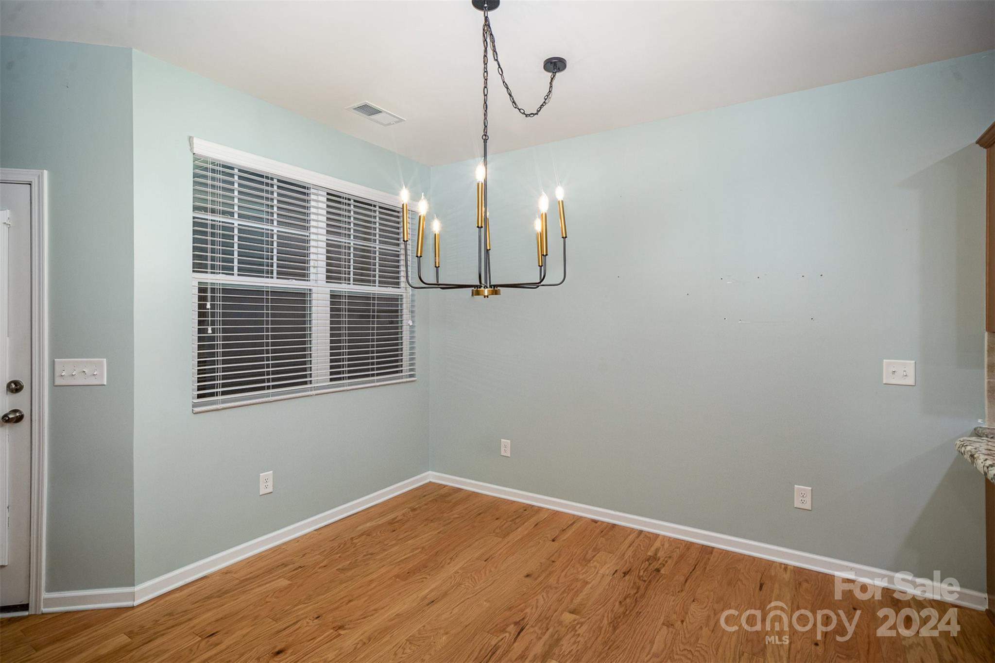 2716 Sawbridge Lane