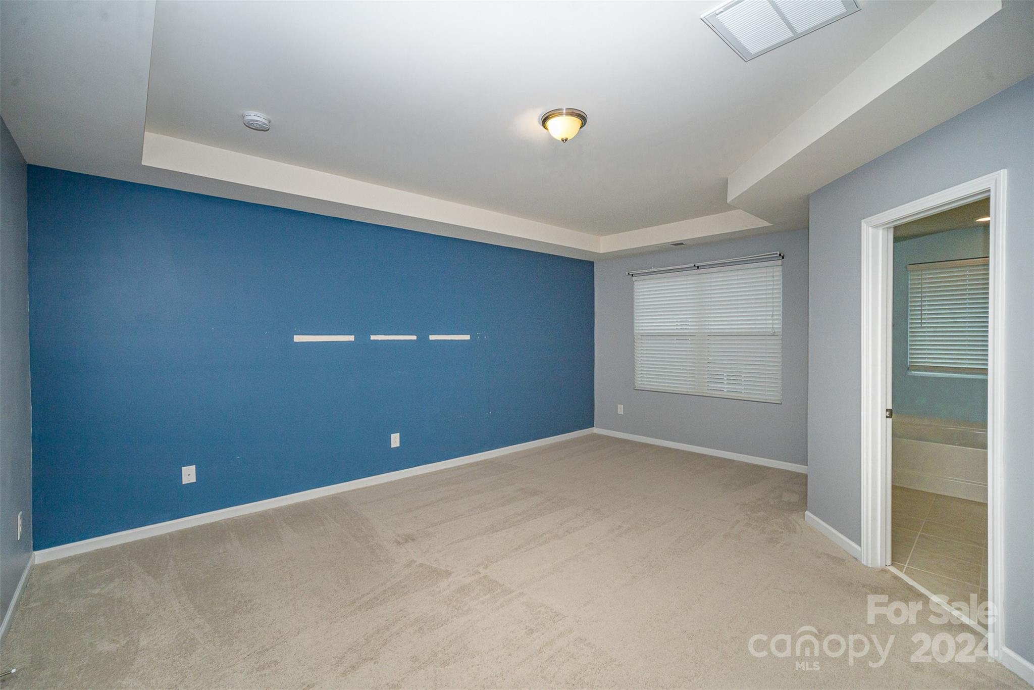2716 Sawbridge Lane