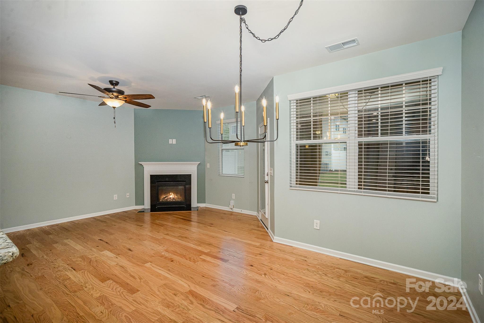 2716 Sawbridge Lane