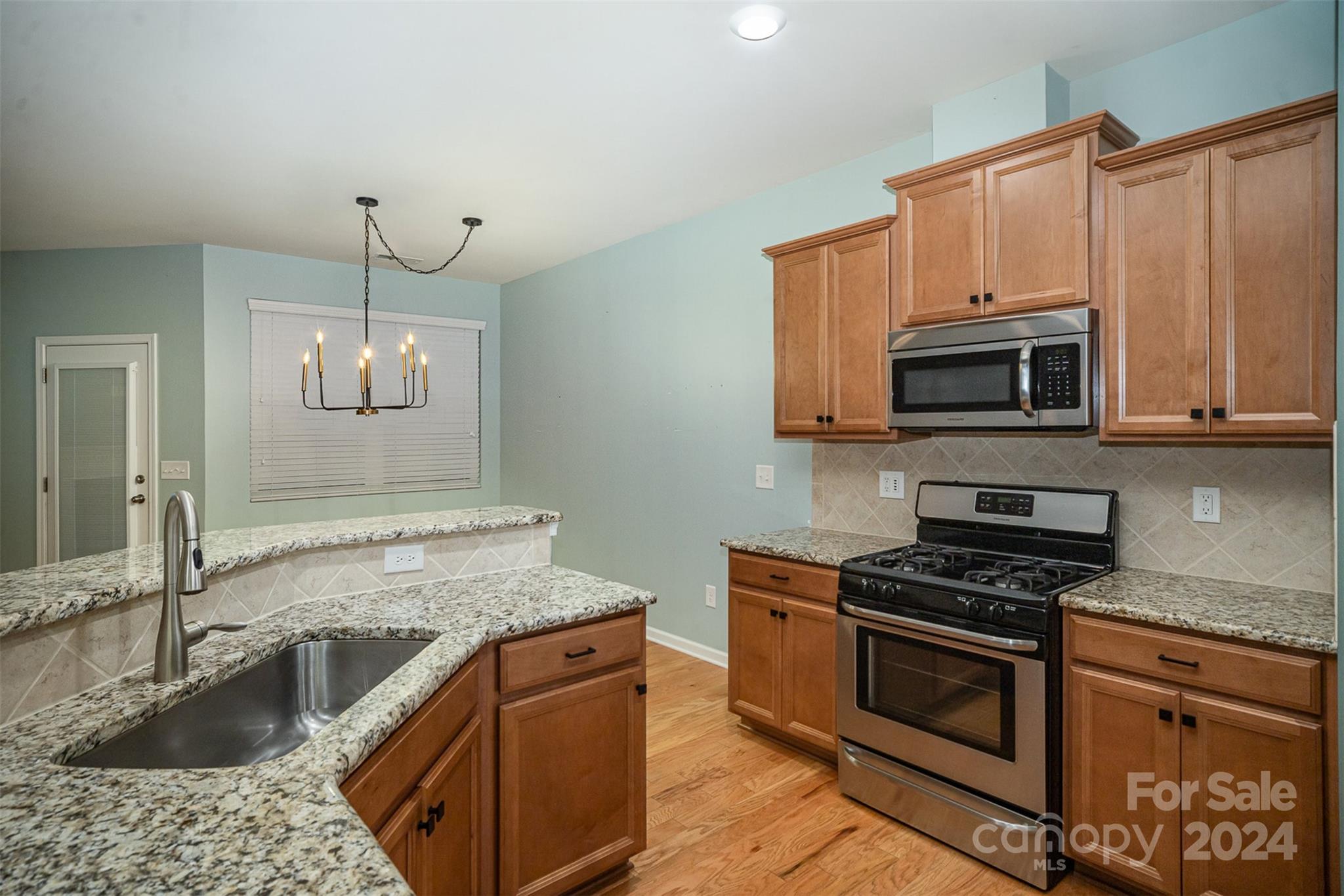2716 Sawbridge Lane