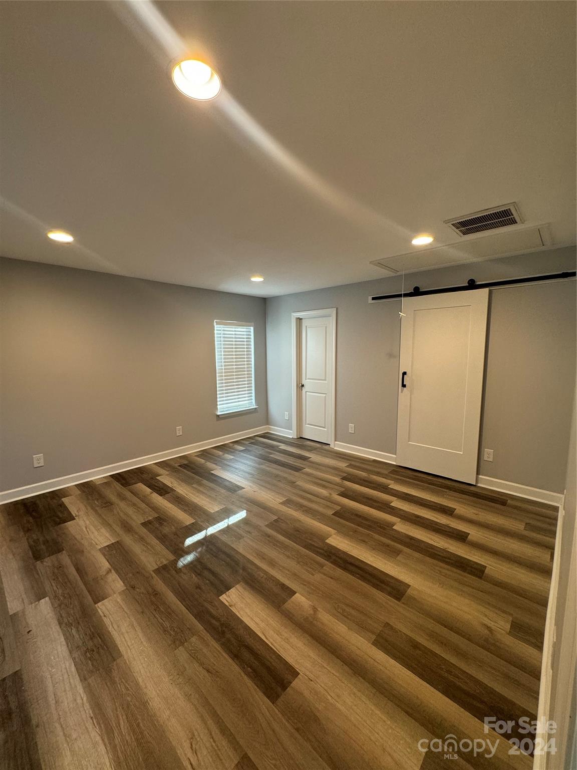 103 Ace Avenue