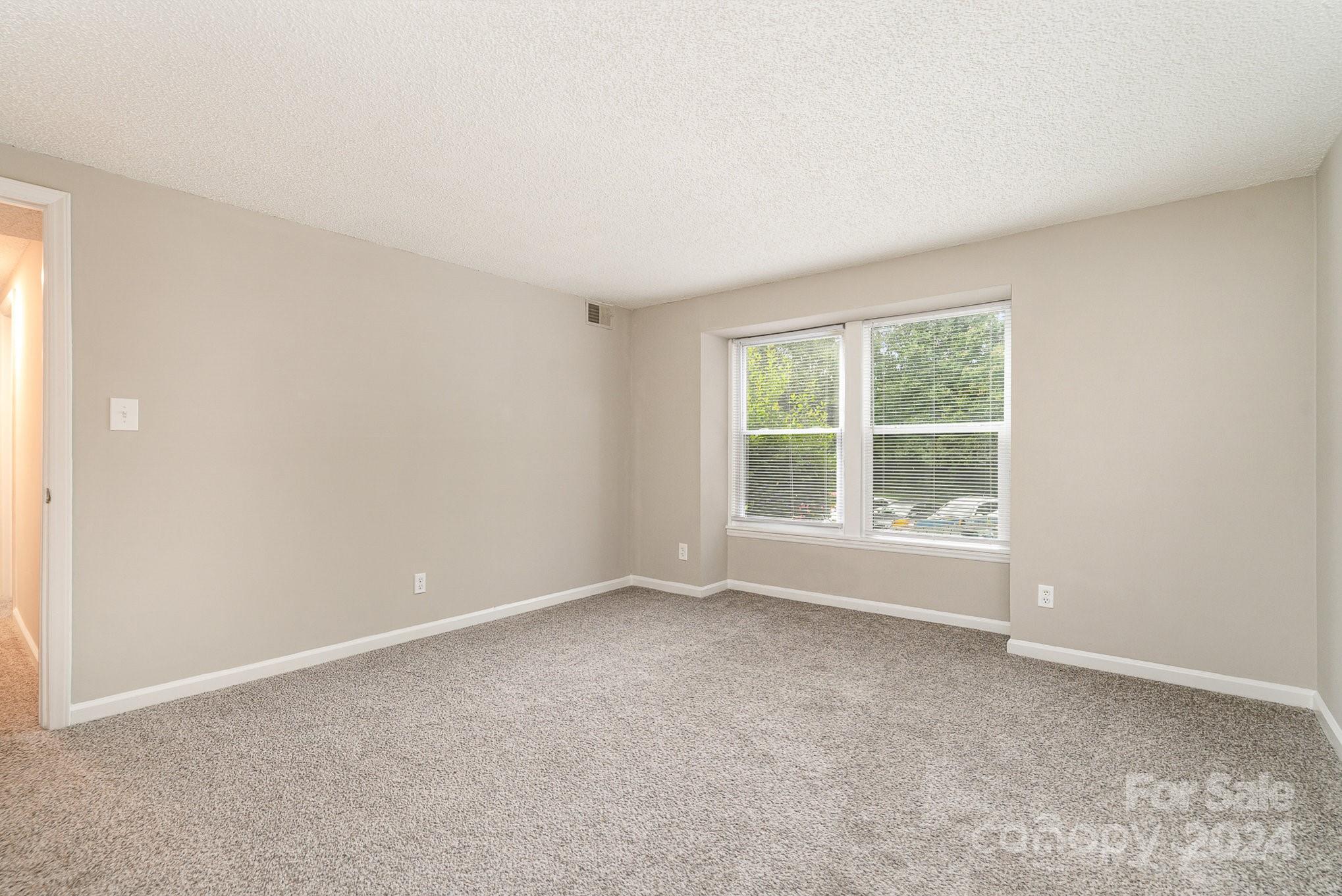 9541 Shannon Green Drive