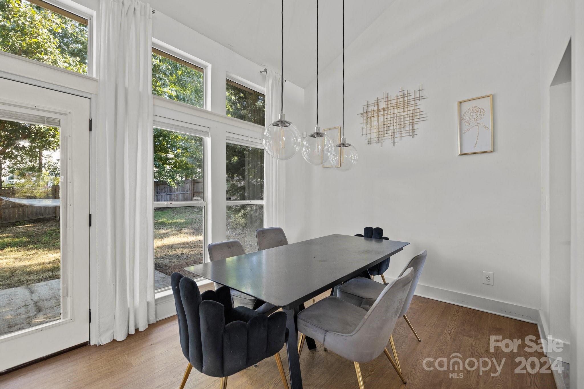 3236 Rheinwood Court