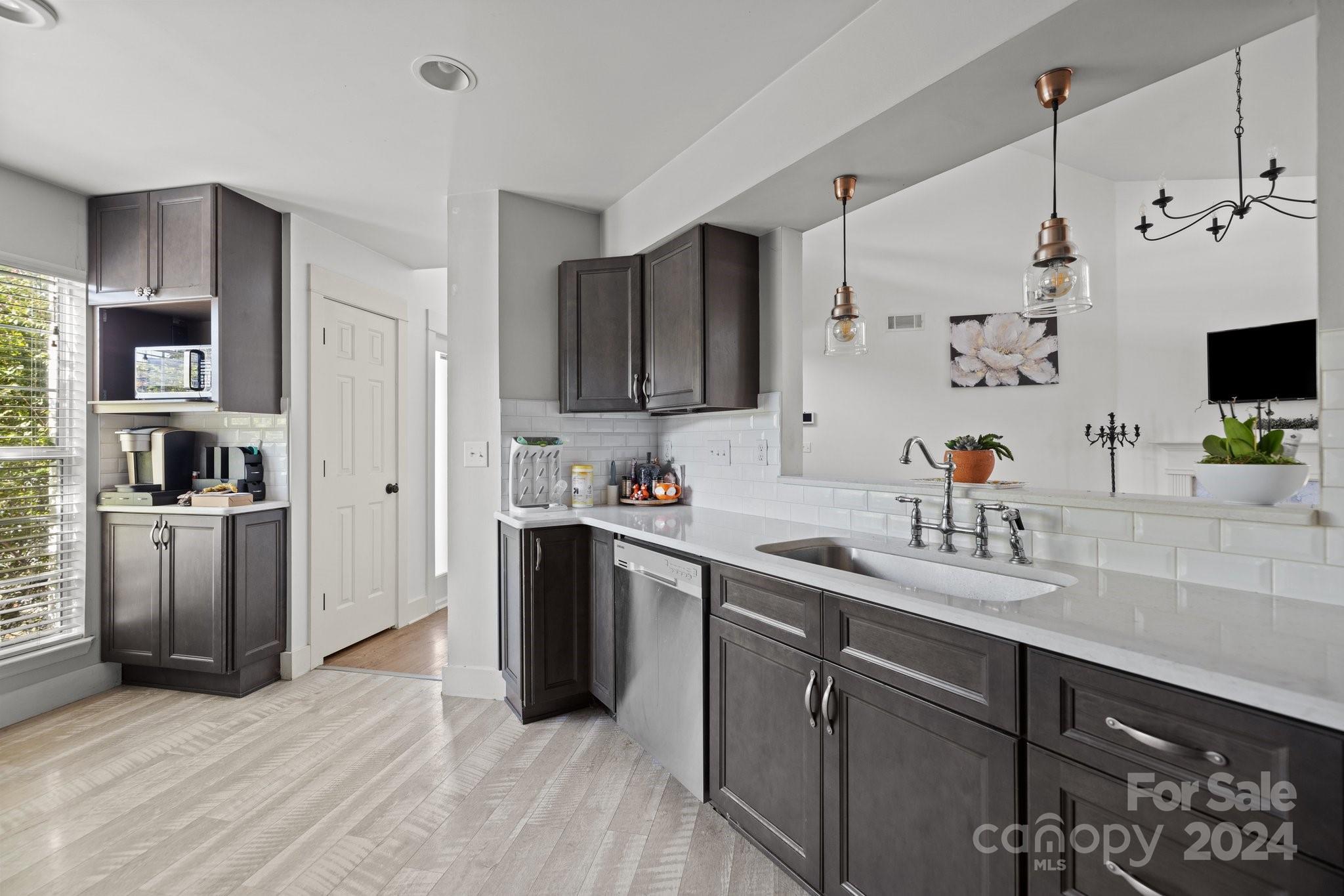 3236 Rheinwood Court