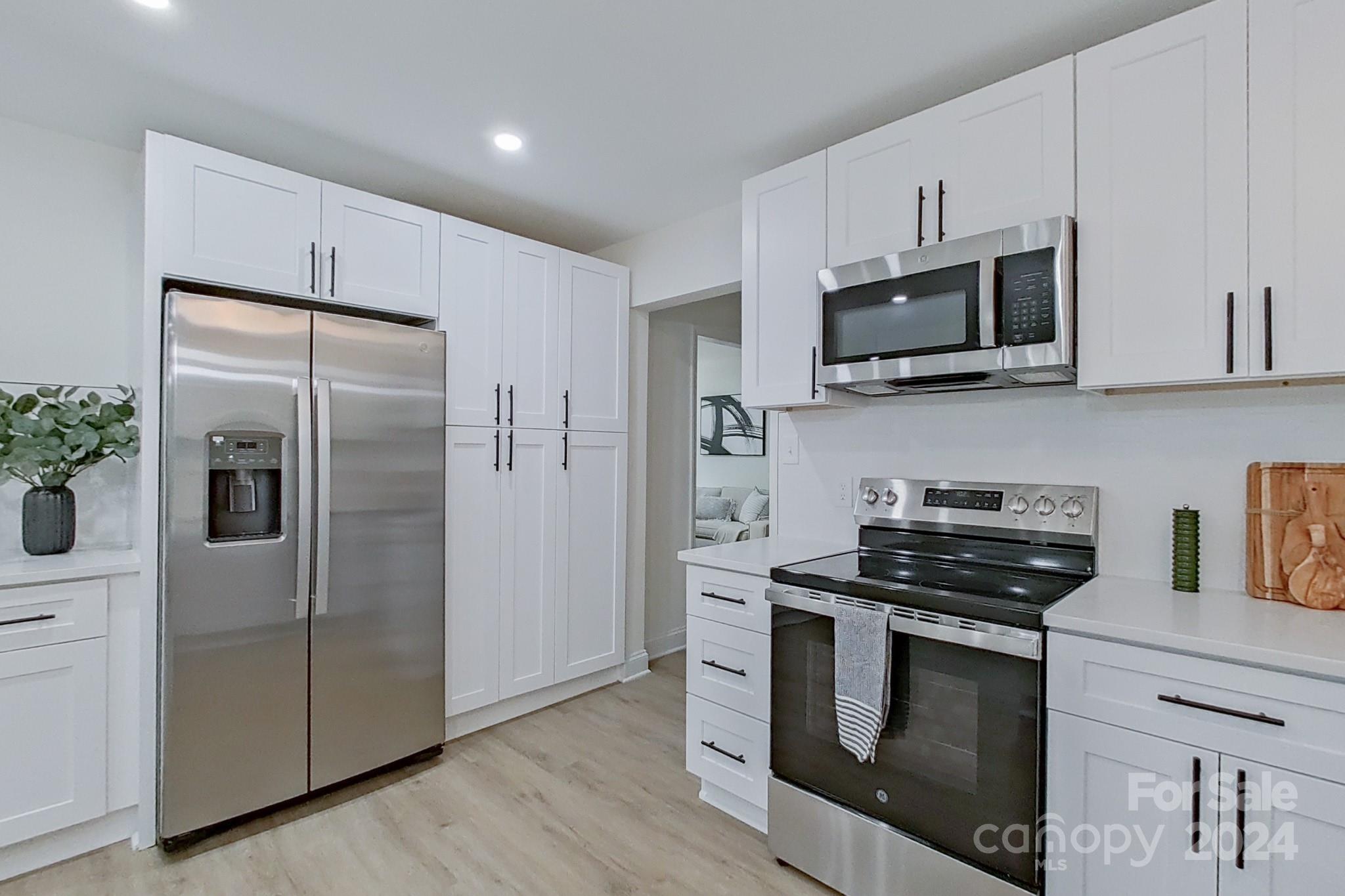 5710 Stream Ridge Drive