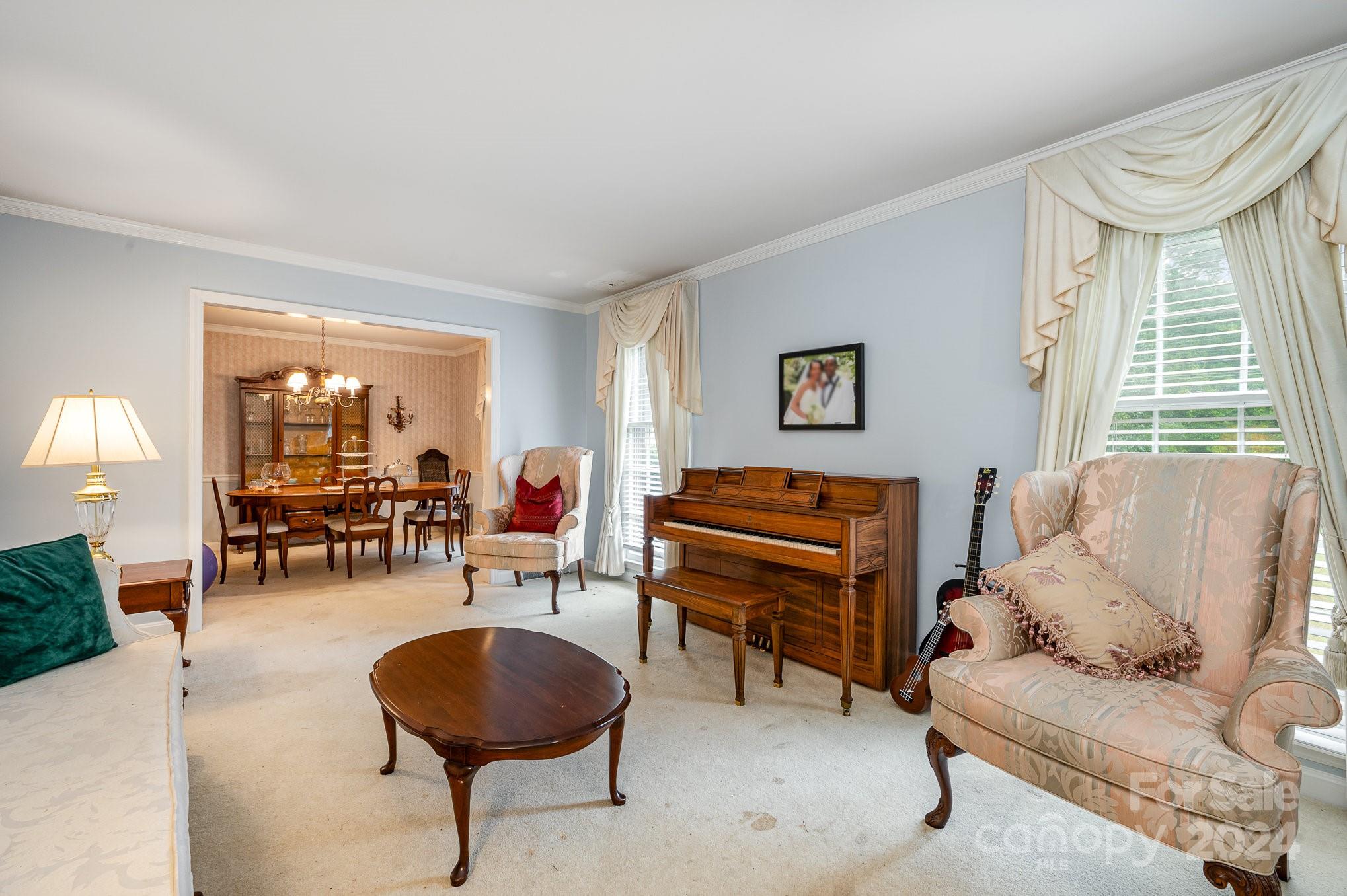 6121 Lake Forest Road E