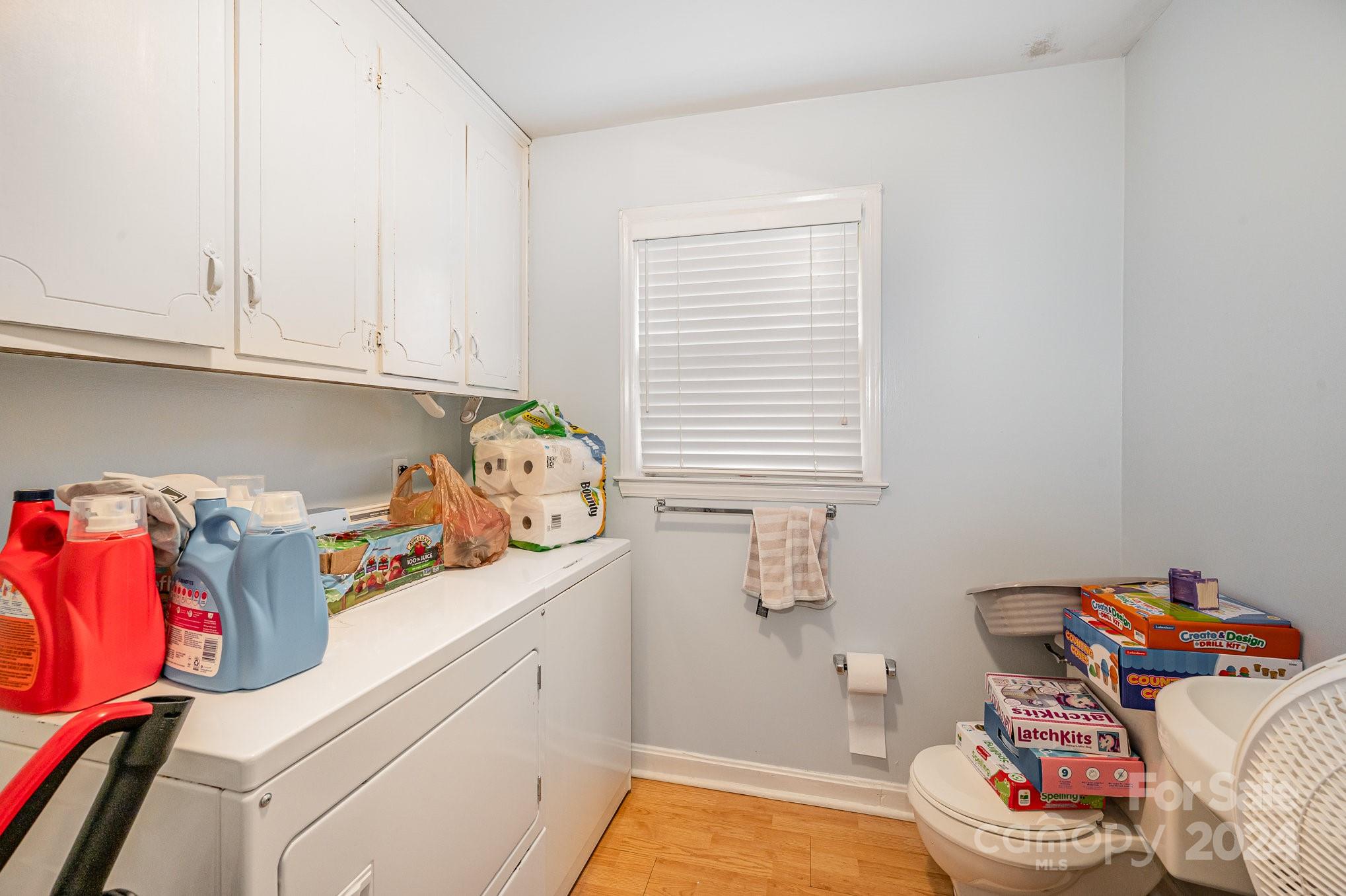 6121 Lake Forest Road E