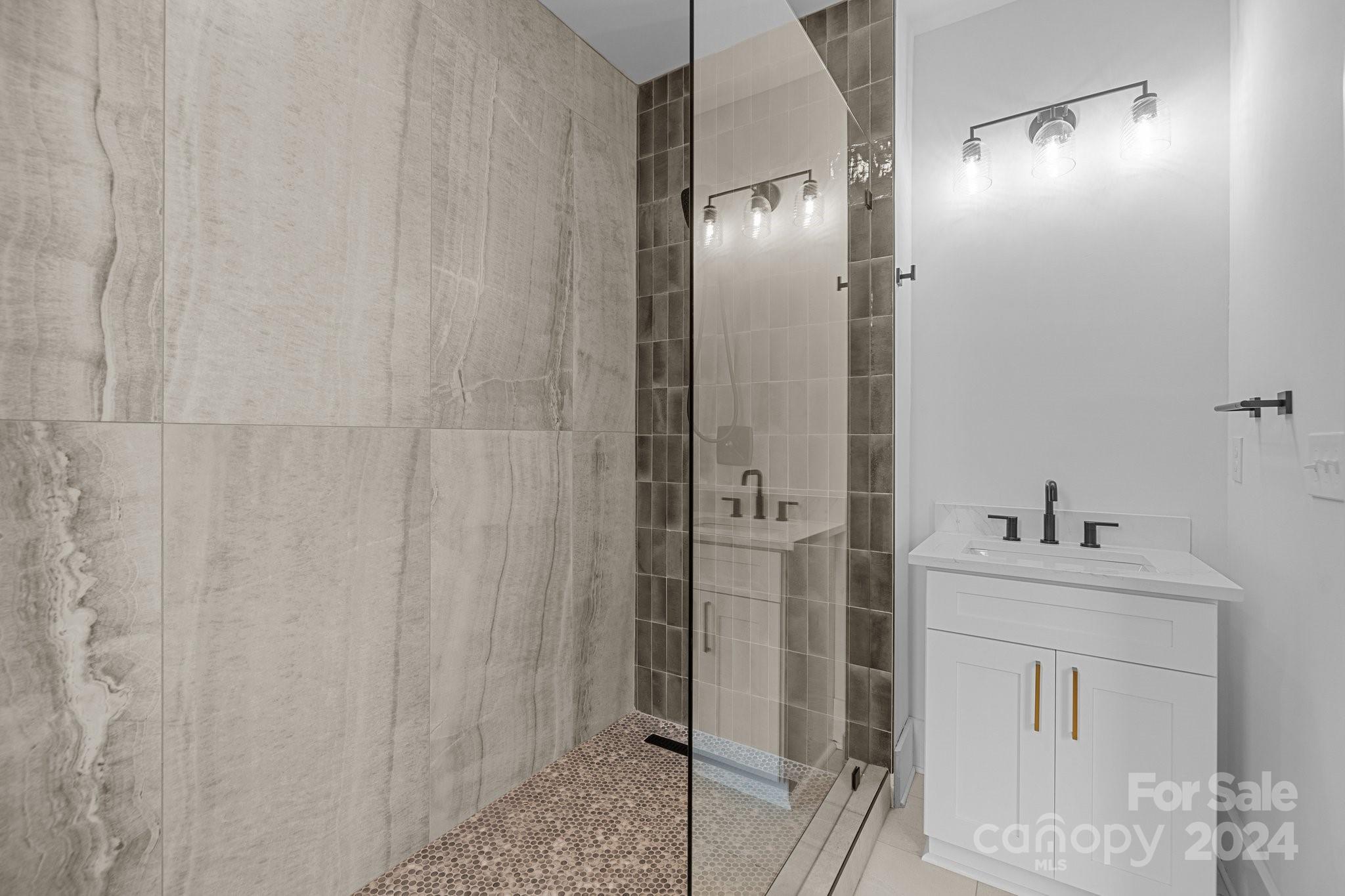 1606 B Julia Maulden Place