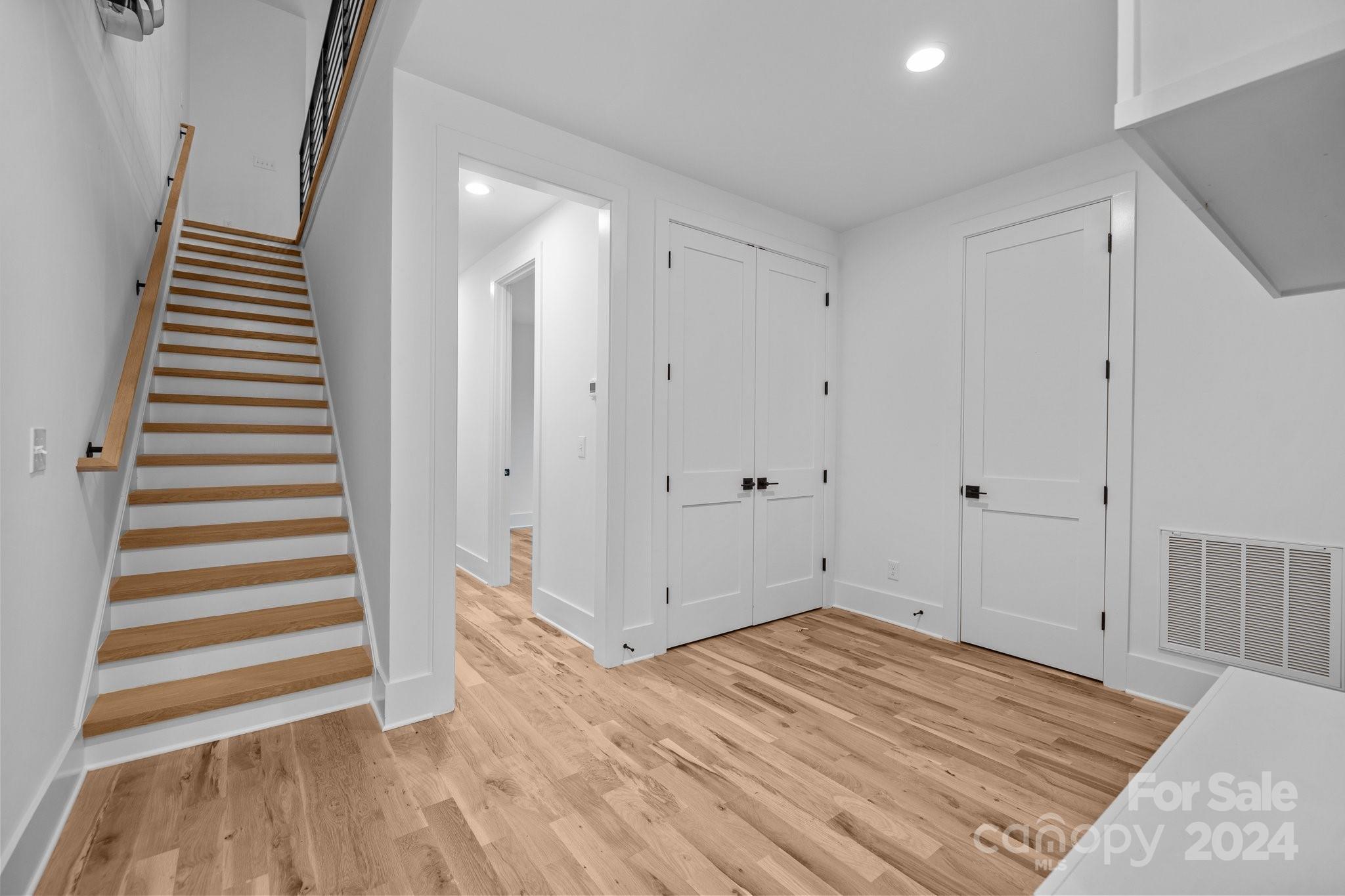 1606 B Julia Maulden Place