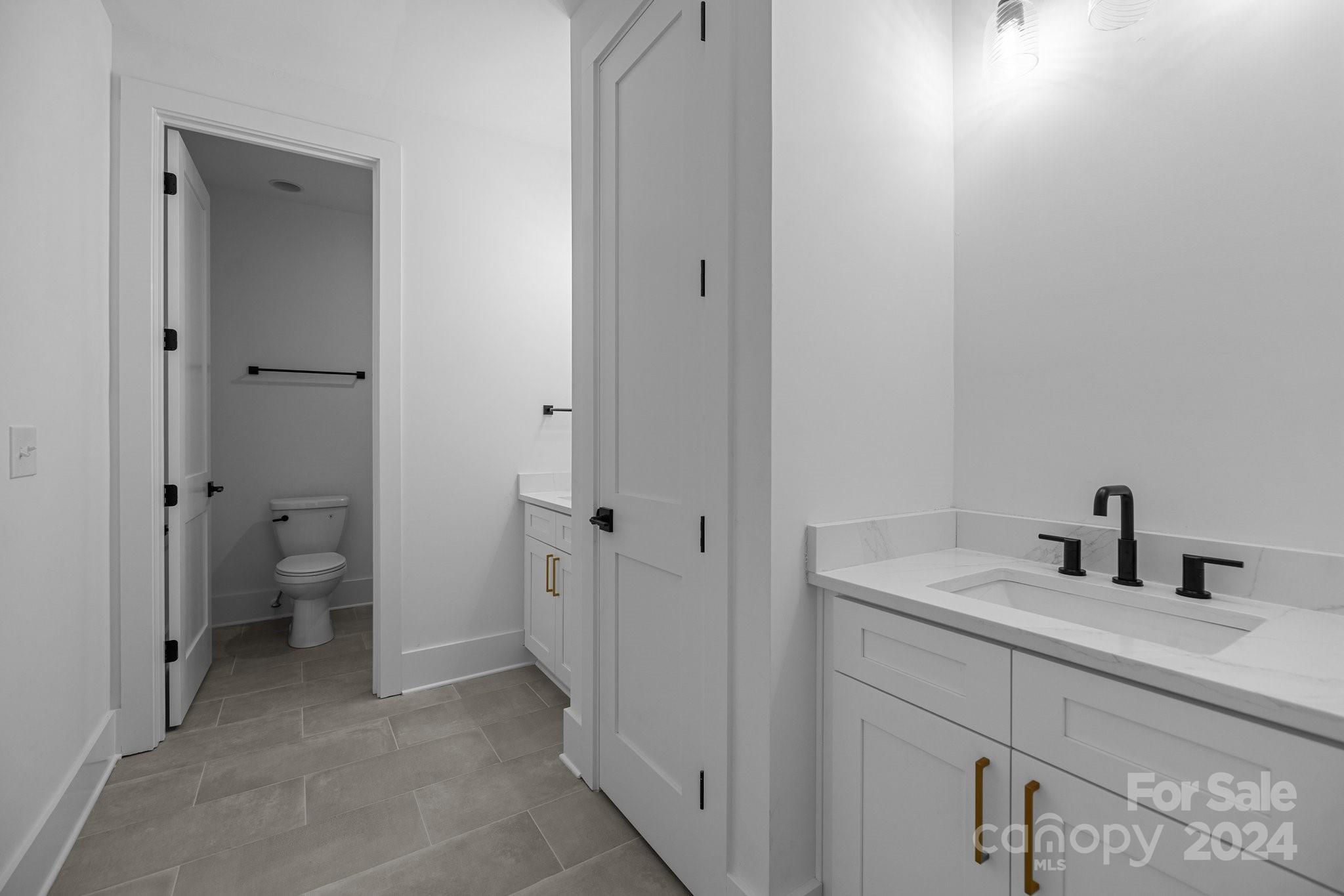 1606 B Julia Maulden Place