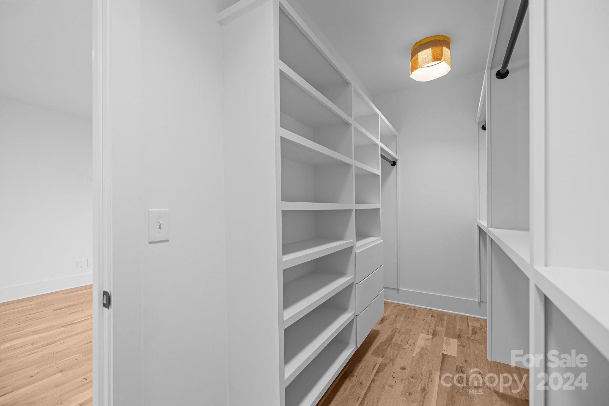 1606 B Julia Maulden Place