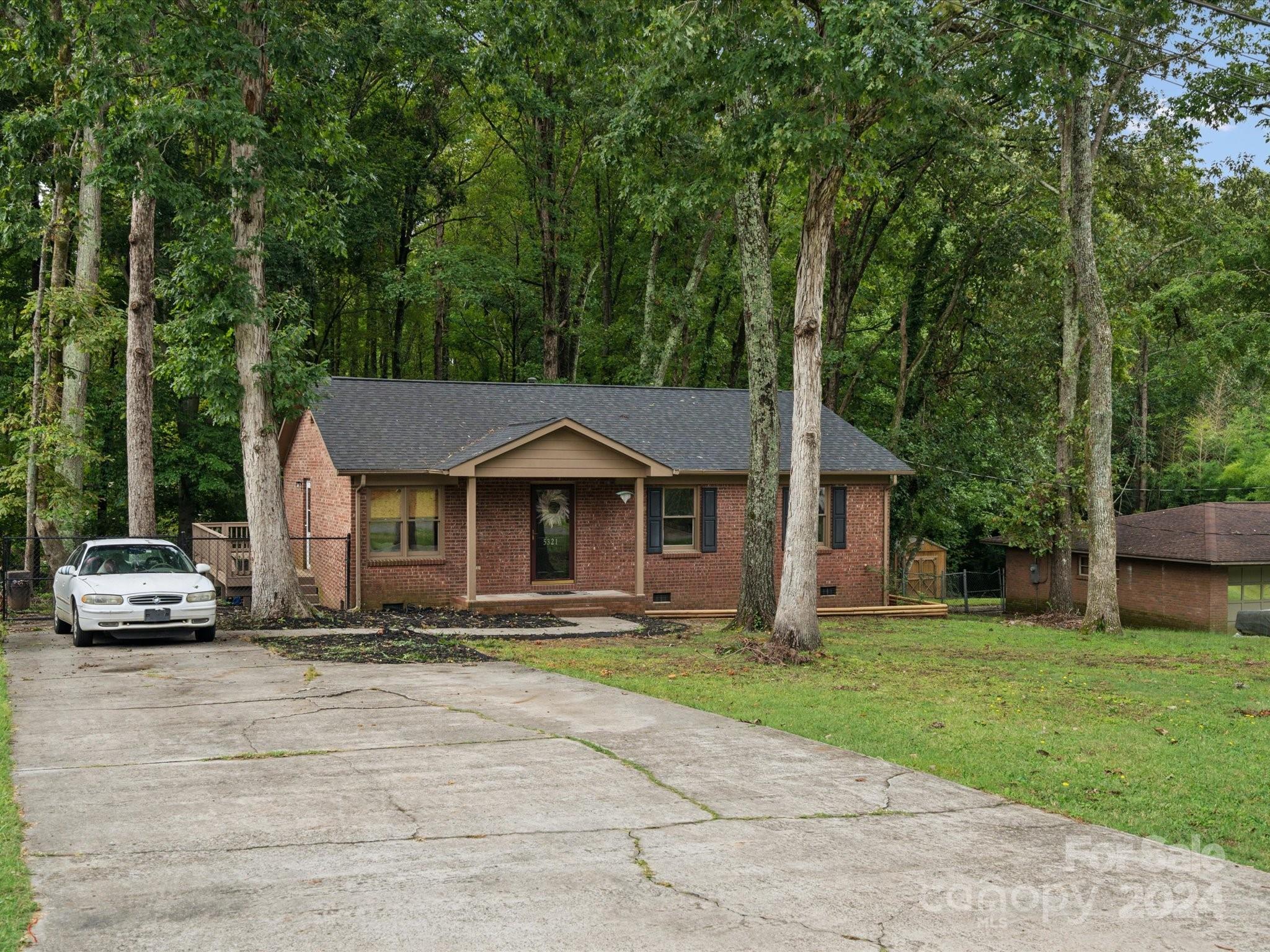 5321 Pinebrook Drive