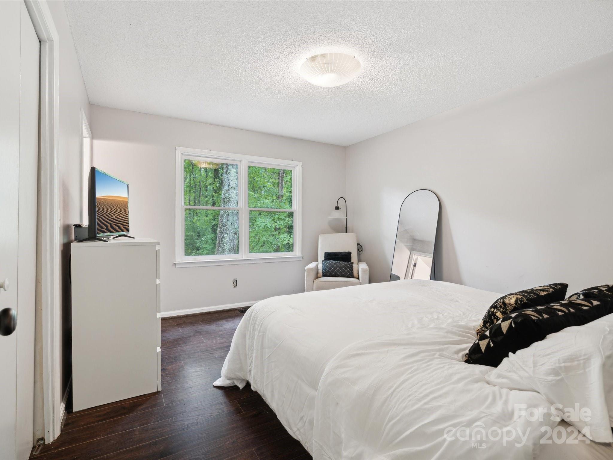 5321 Pinebrook Drive