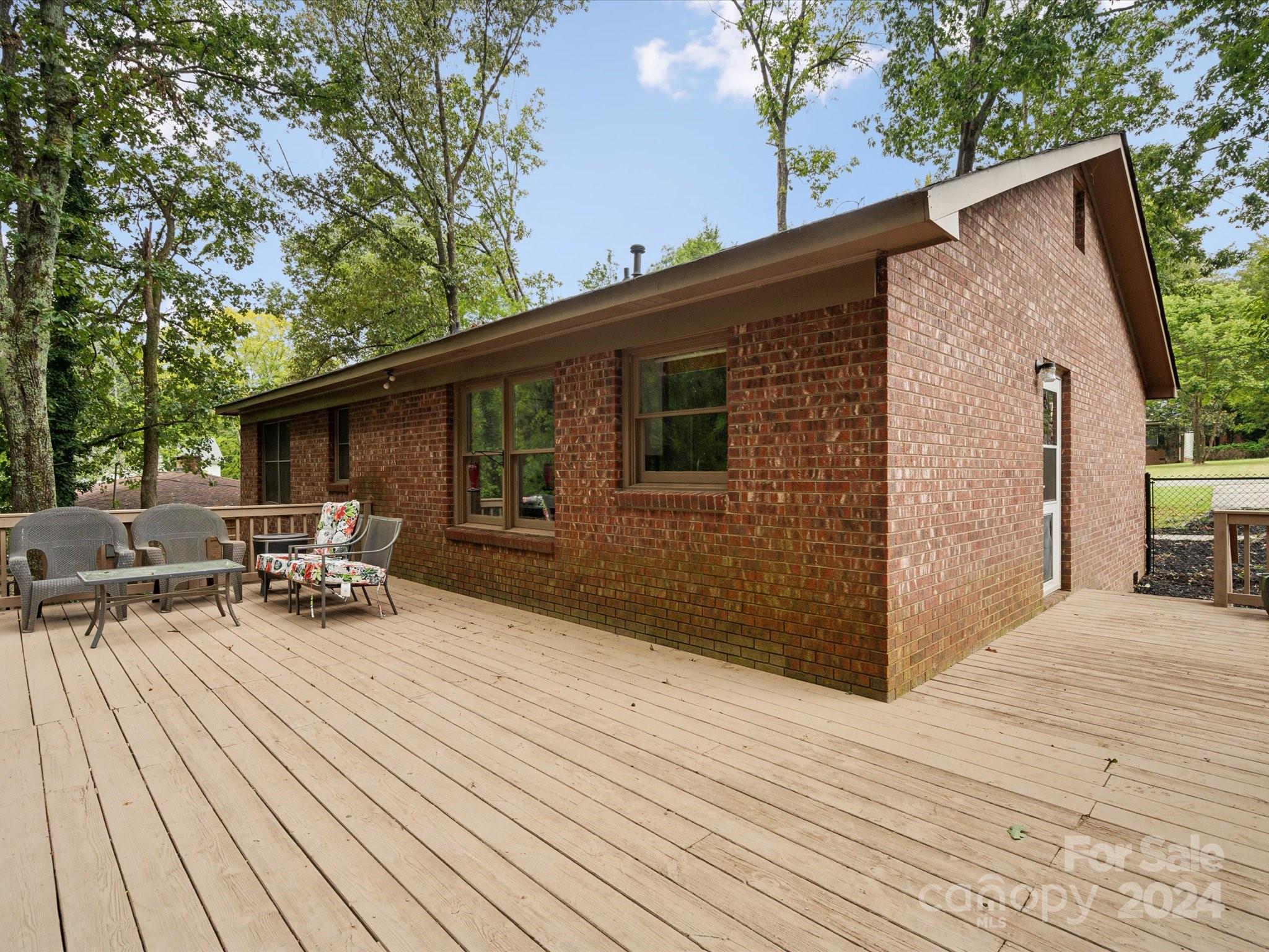 5321 Pinebrook Drive