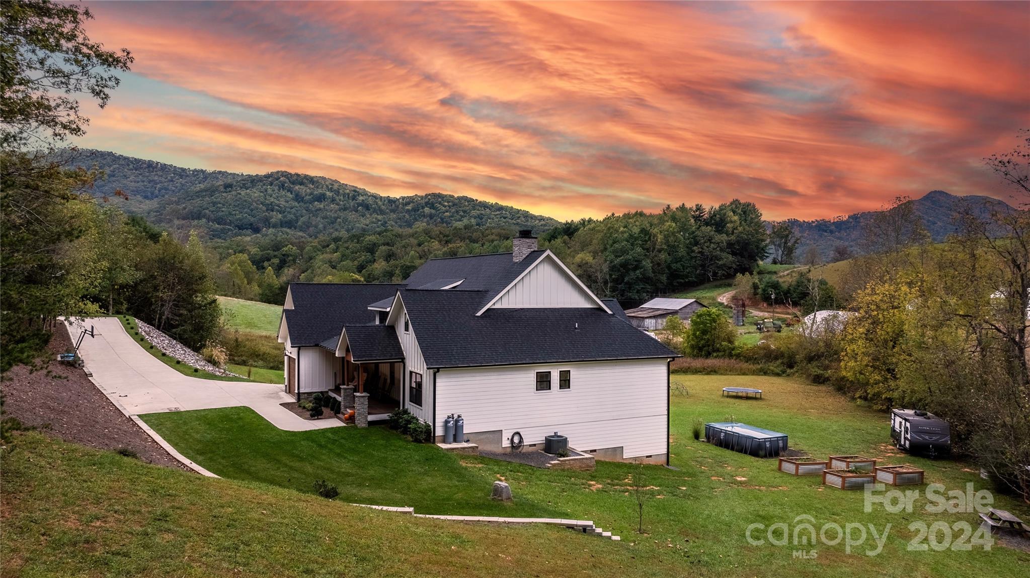 111 Oak Mountain Drive