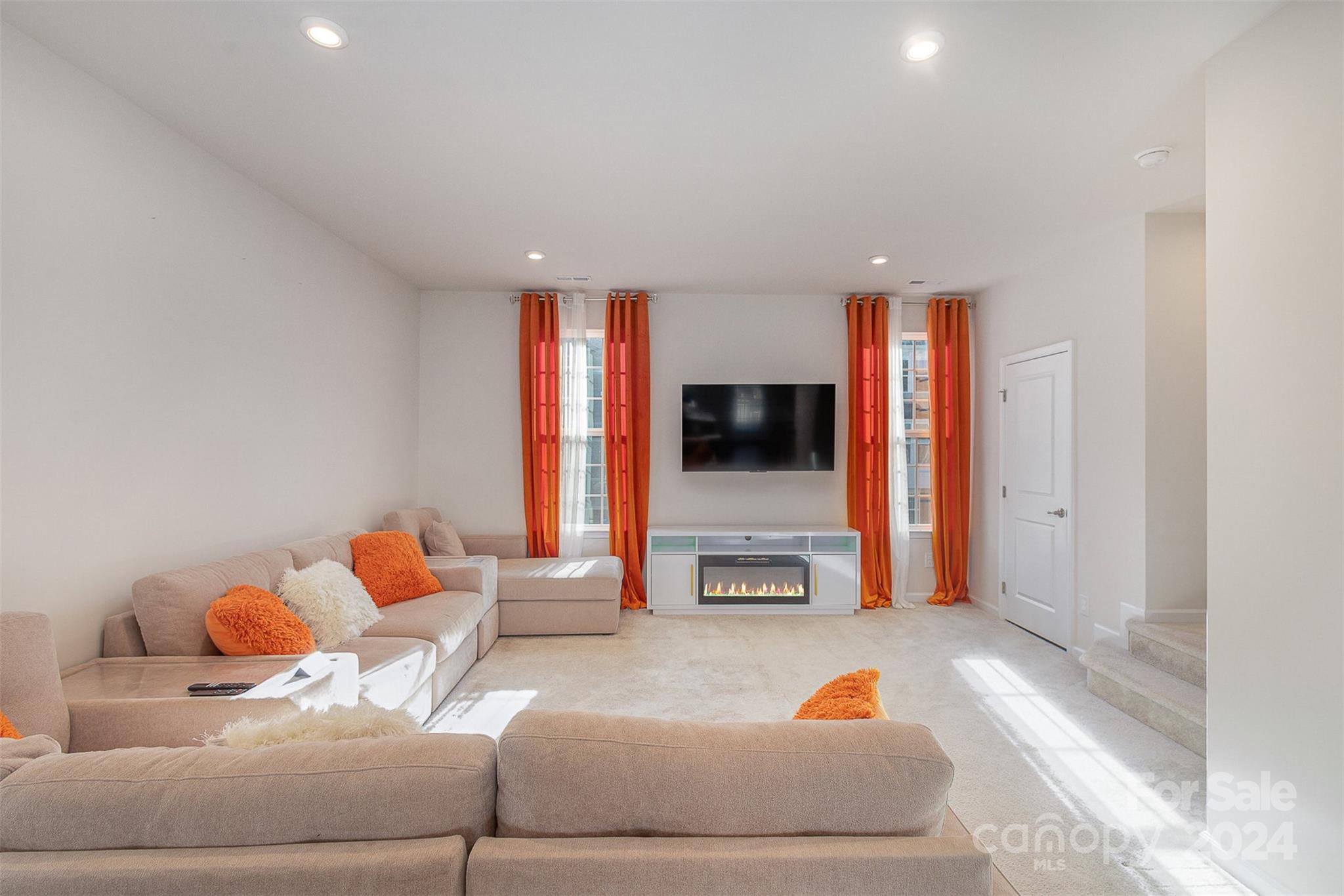 2208 Autumn Olive Lane