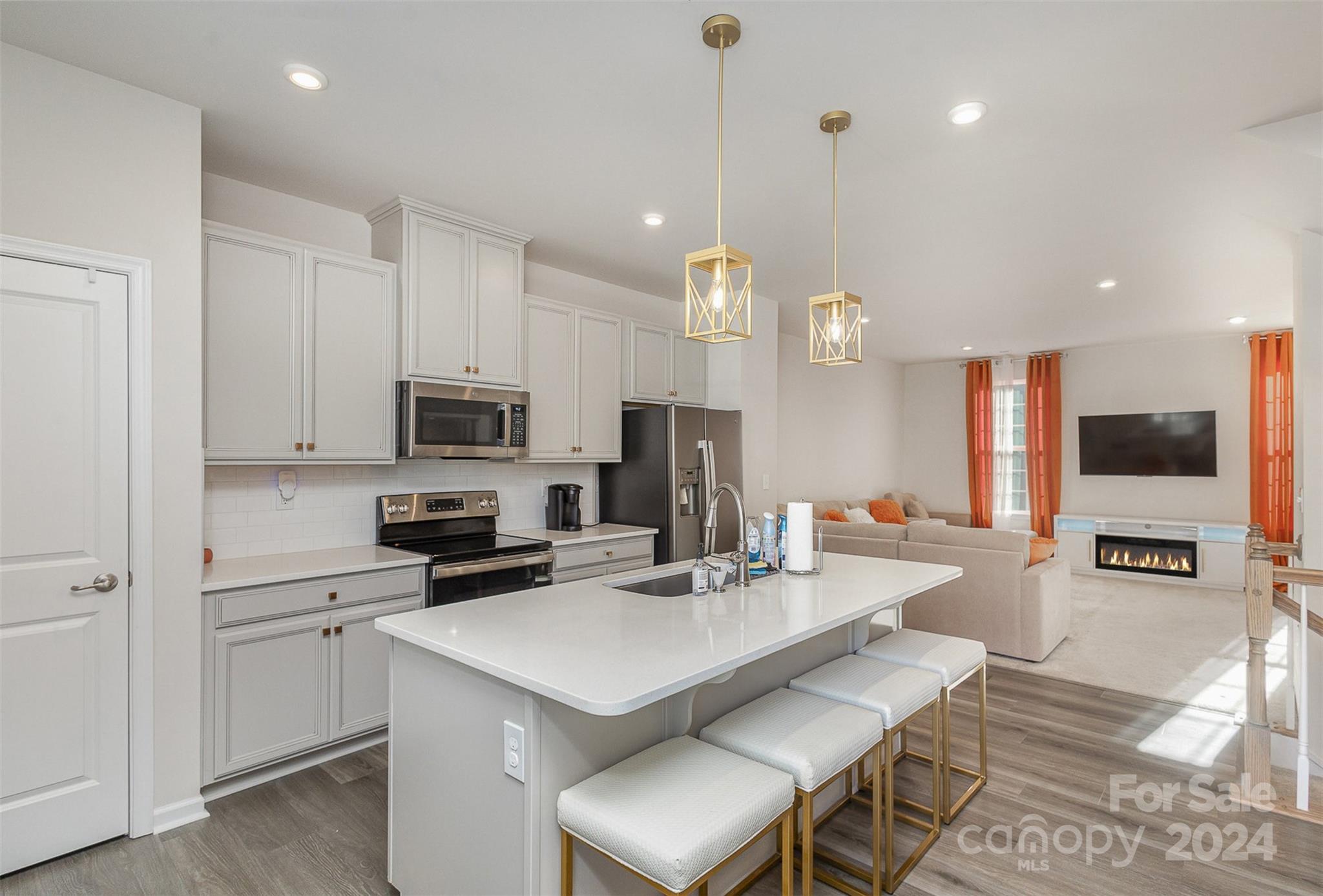 2208 Autumn Olive Lane