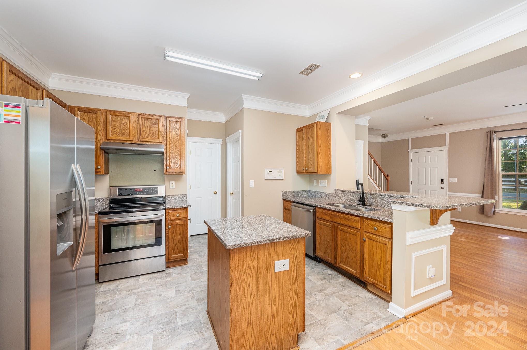 7912 Bristle Lane