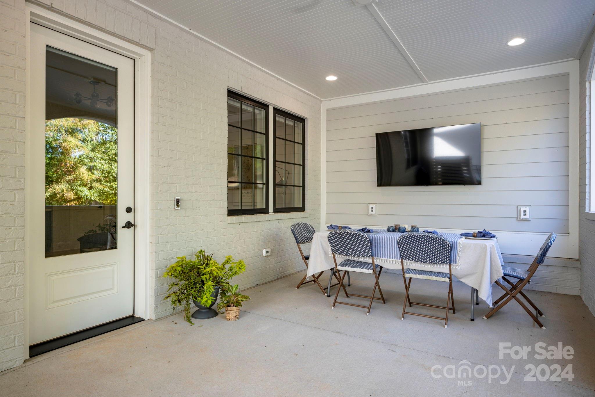 1332 Portofino Place