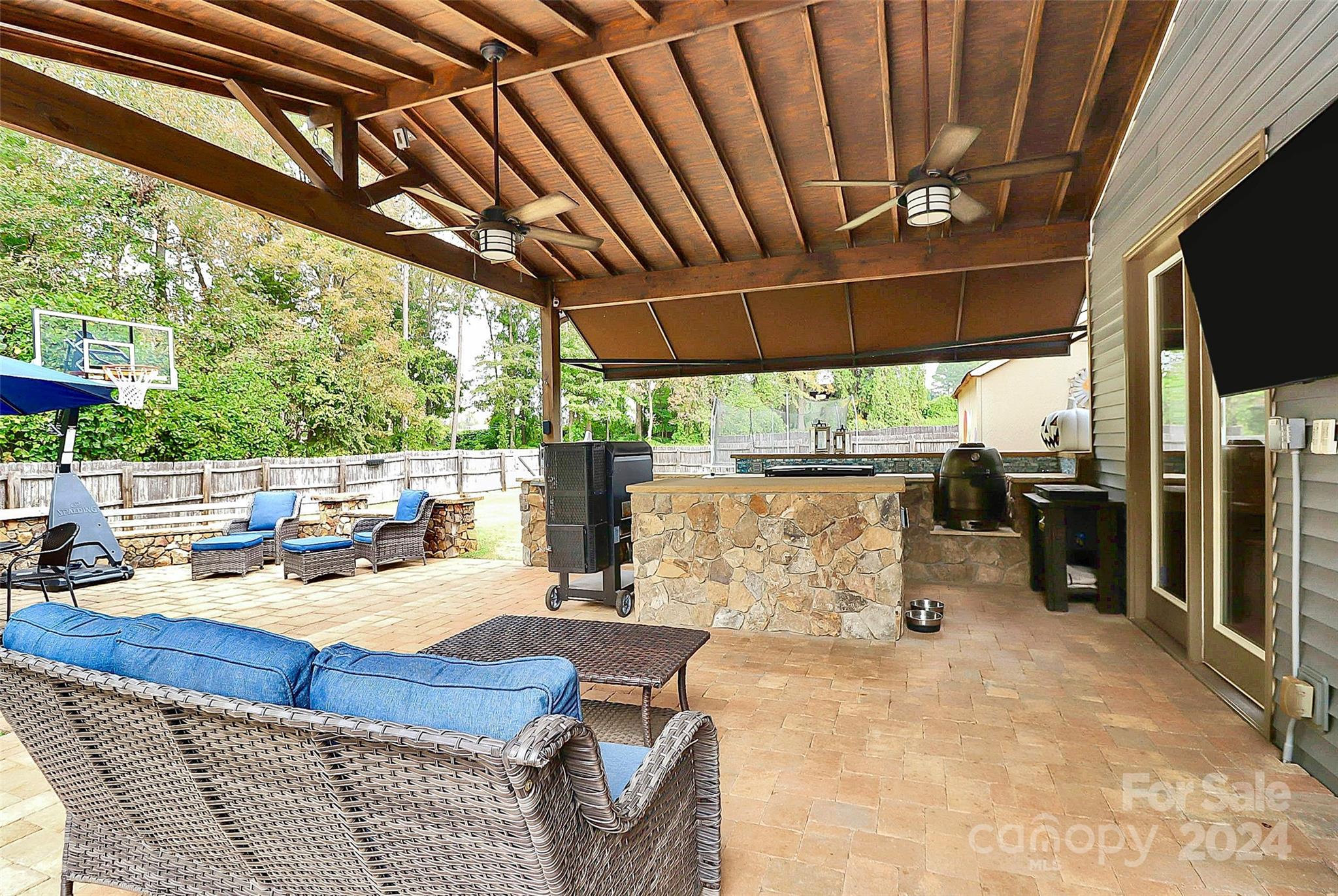 2012 Wade Hampton Circle