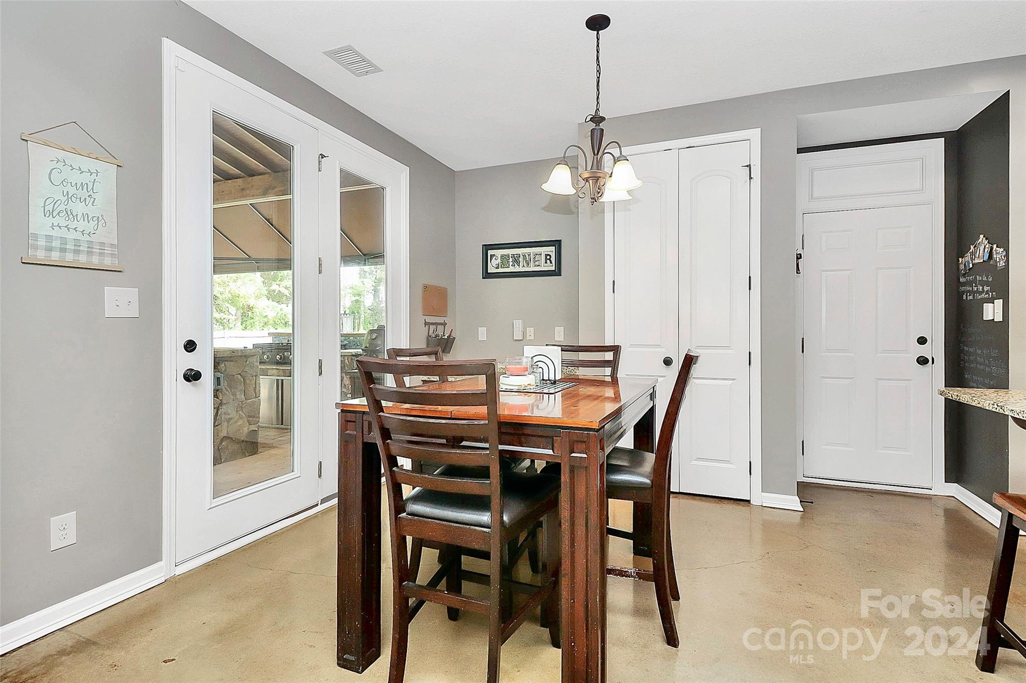 2012 Wade Hampton Circle