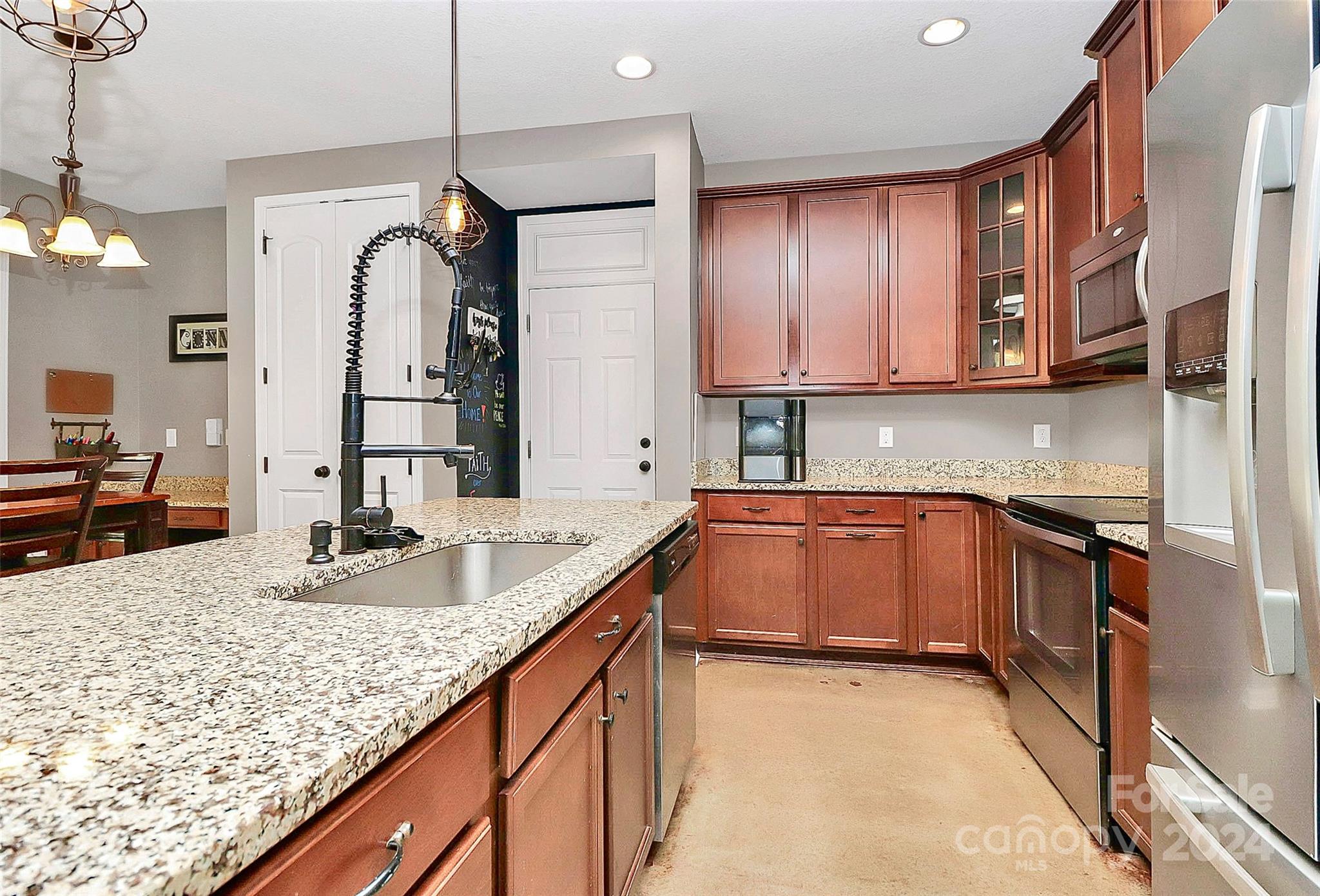 2012 Wade Hampton Circle