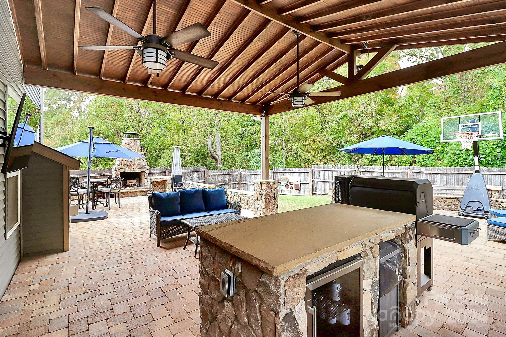 2012 Wade Hampton Circle