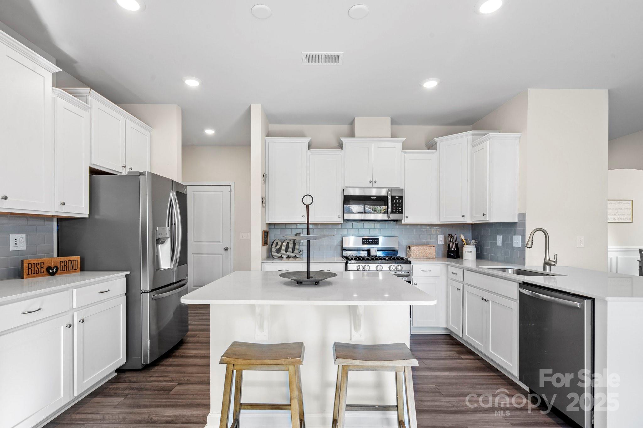 221 Tackle Box Drive