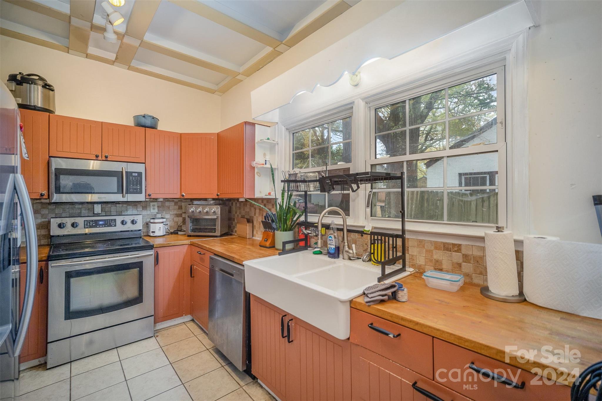 408 W 5th Avenue